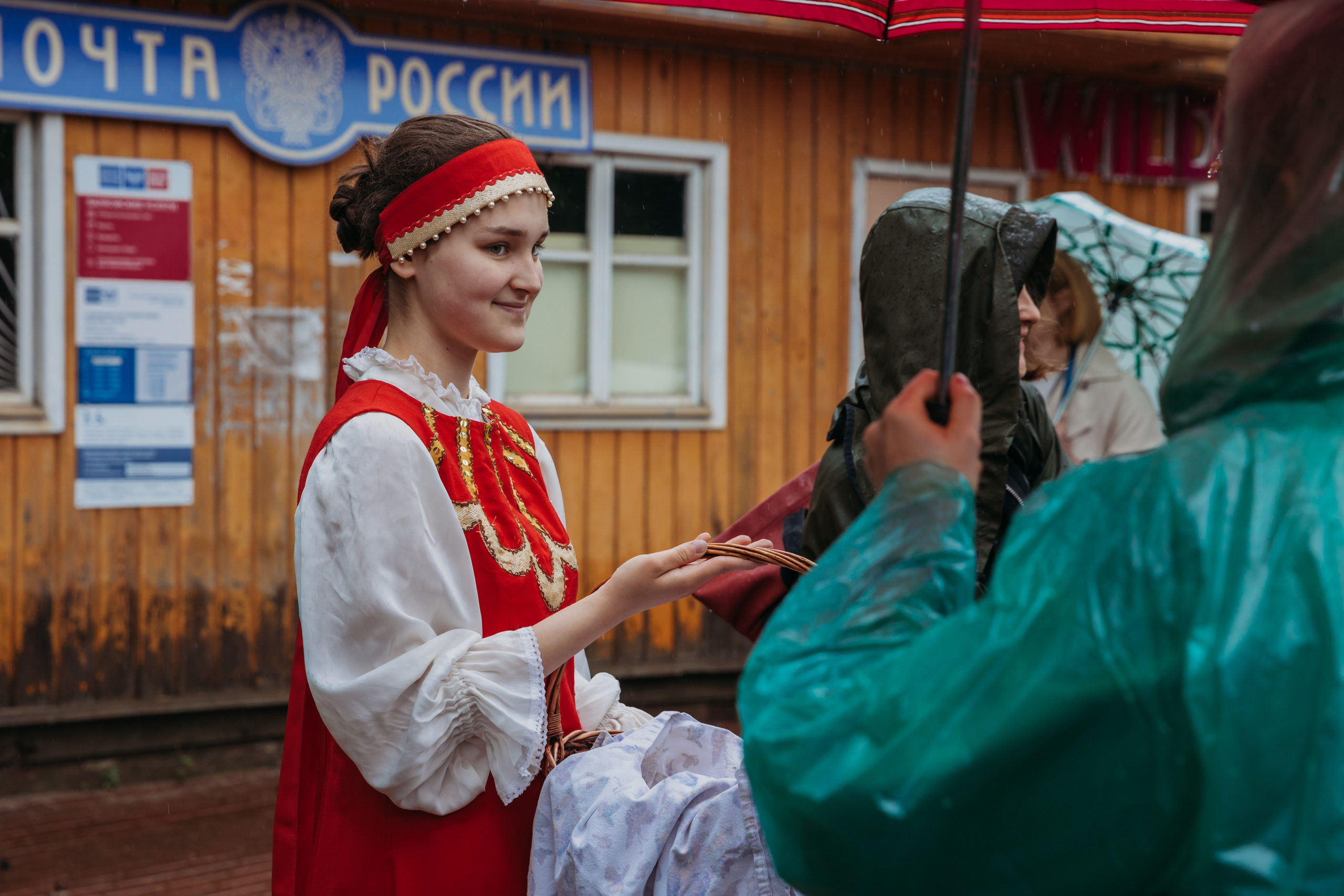 Родные люди «На дачу к Дмитрию Абрикосову». Леся Гаранина. Семейный фотограф/видеограф Москва и область