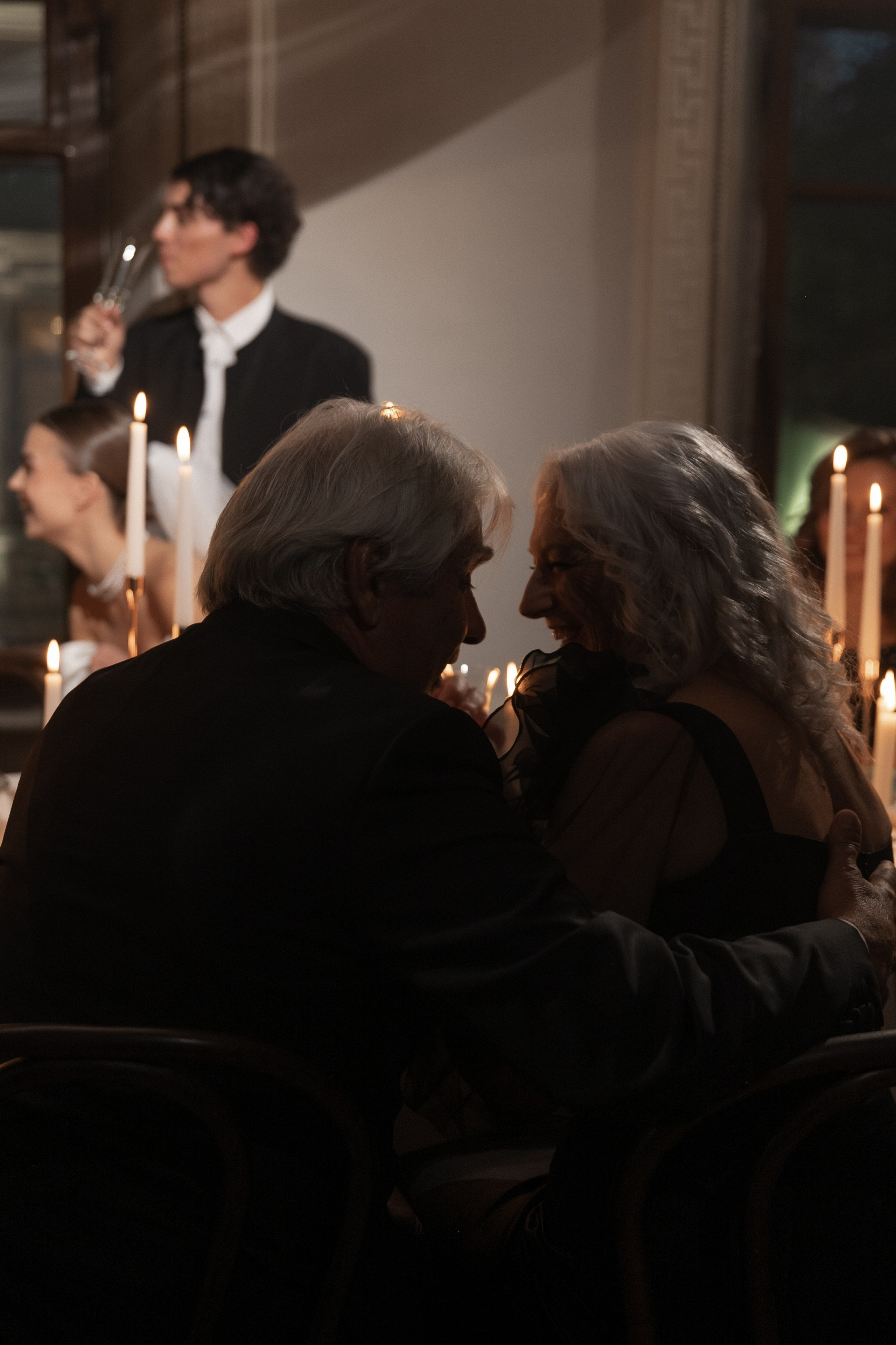 Камерный свадебный ужин при свечах в старинном особняке в фотостудии 21. Kult. Ярослава Ерина — свадебный фотограф в Москве