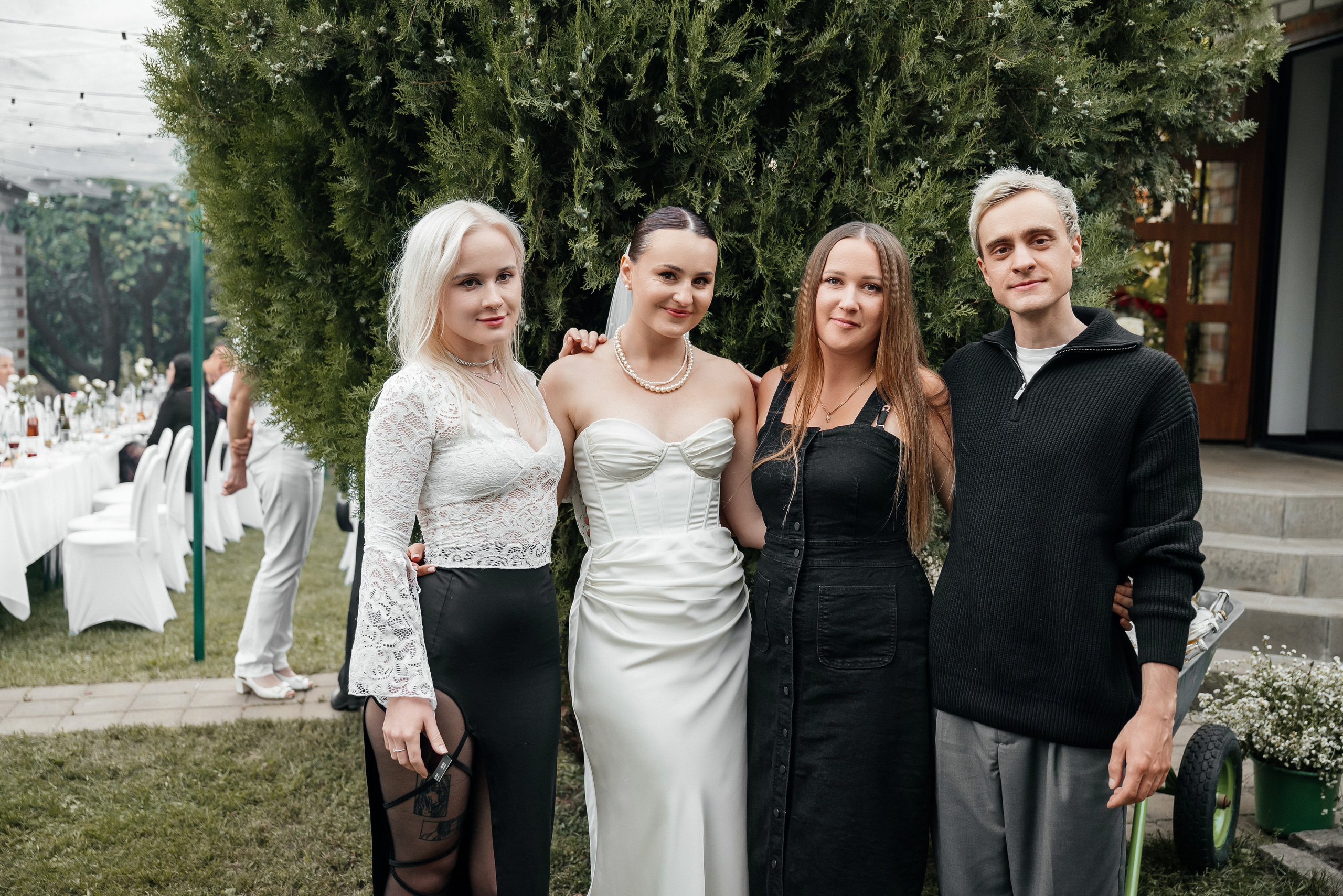 «Свадьба Даши и Артема». Школьный фотограф в Валуйках. Фотосессии для выпускников и изготовление выпускных альбомов в городе Валуйки и в Белгородской области