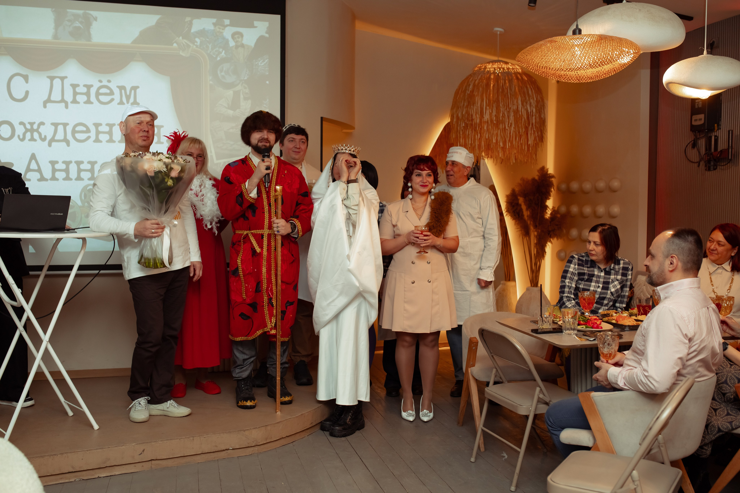 Юбилей Анны в стиле Гайдая. Семейный и детский фотограф в Москве Дорогова Екатерина