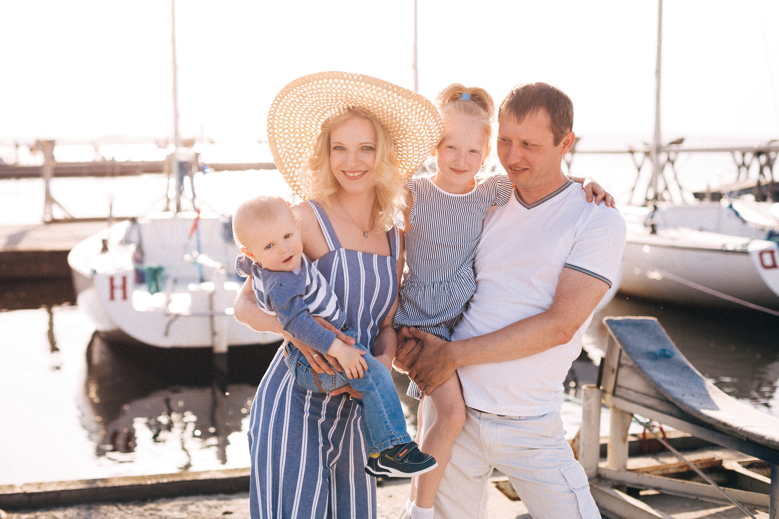 Семейная фотосессия в морском стиле. Свадебный и семейный фотограф Ксения Шекк Екатеринбург