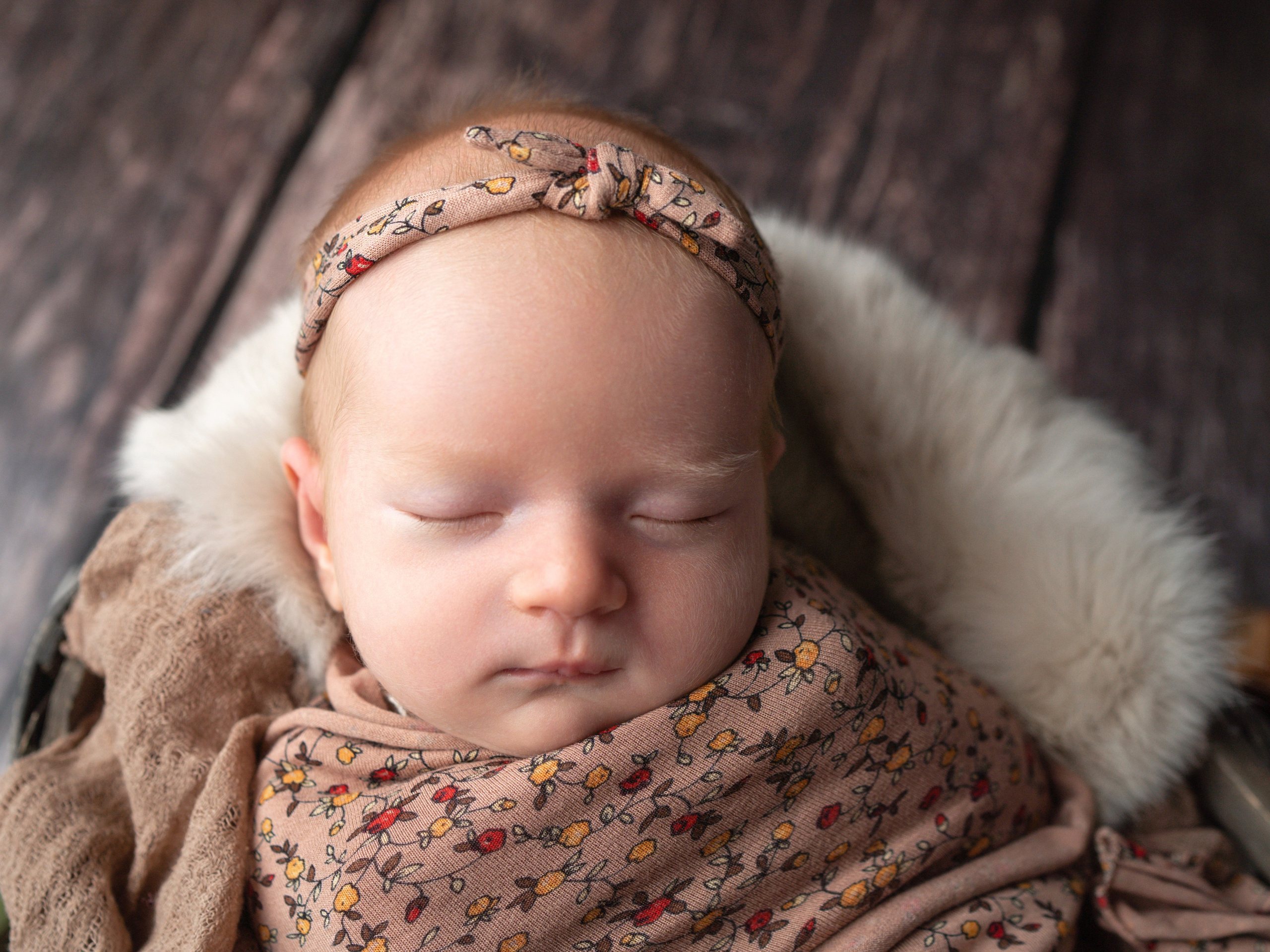 НьюБорн Алиса. Фотограф Зинаида Евдокимова