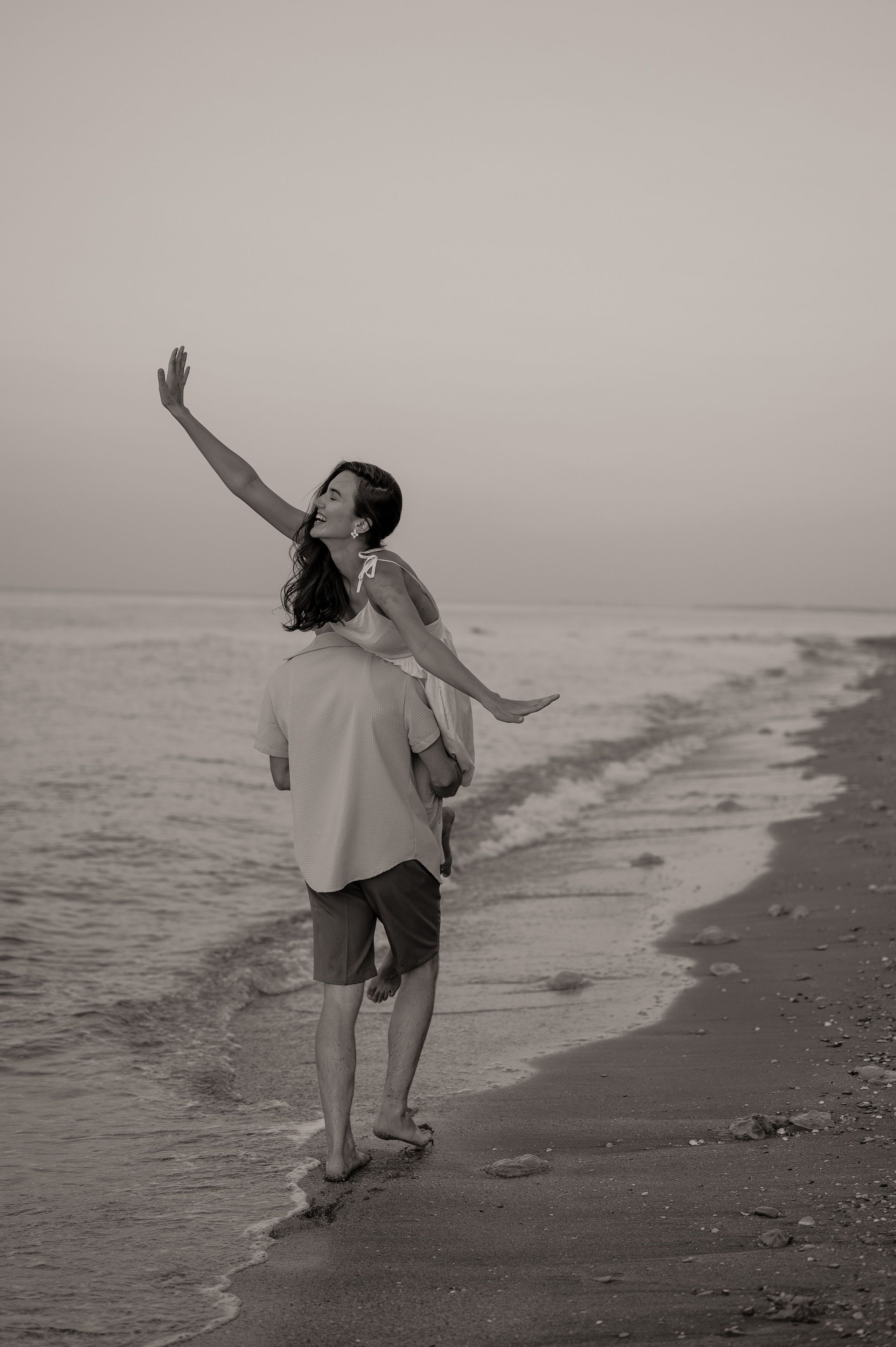 Предсвадебная съёмка на море🌊. Свадебный и семейный фотограф в Краснодаре Алина Мельник