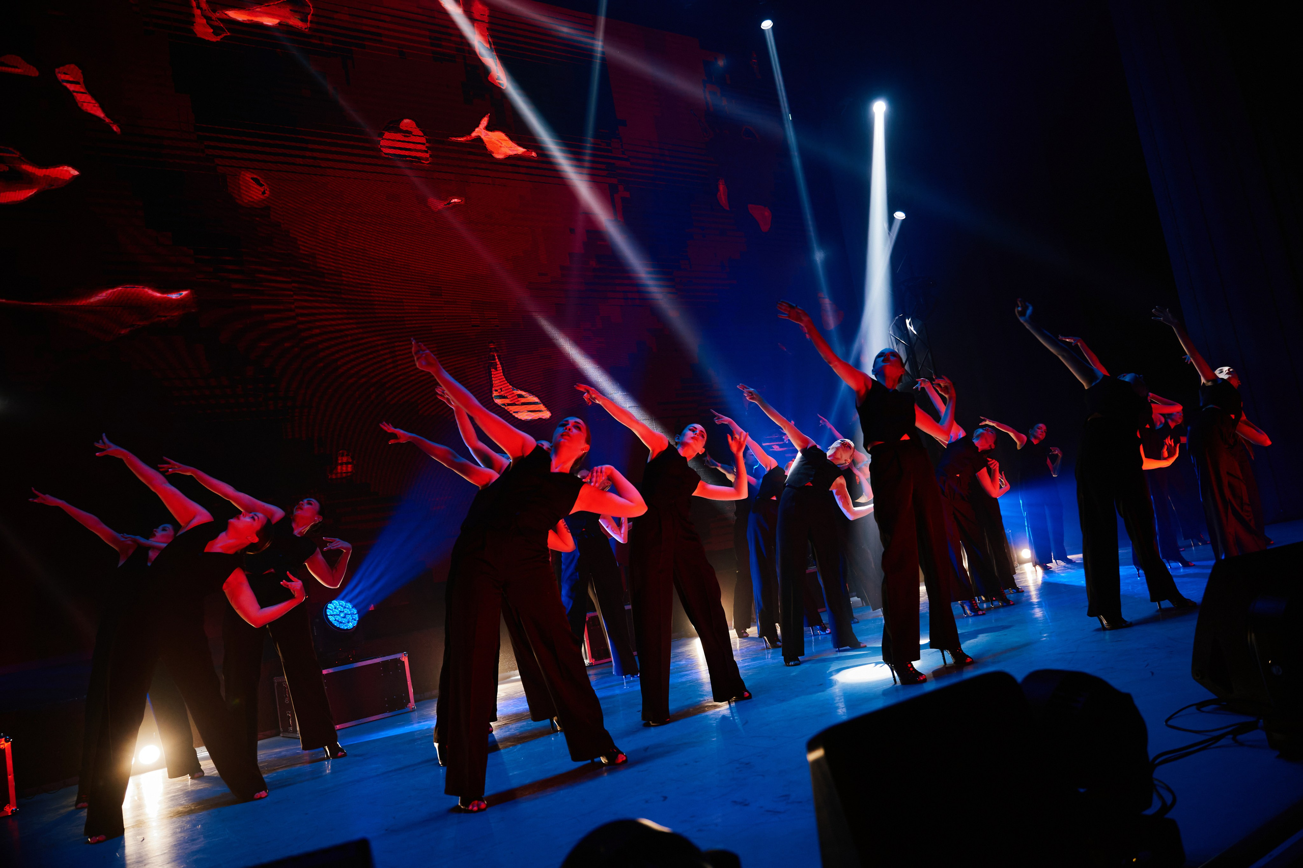 VIVA GLAM Отчетный концерт. Фотограф и видеограф в Кургане Леонид Корнильев