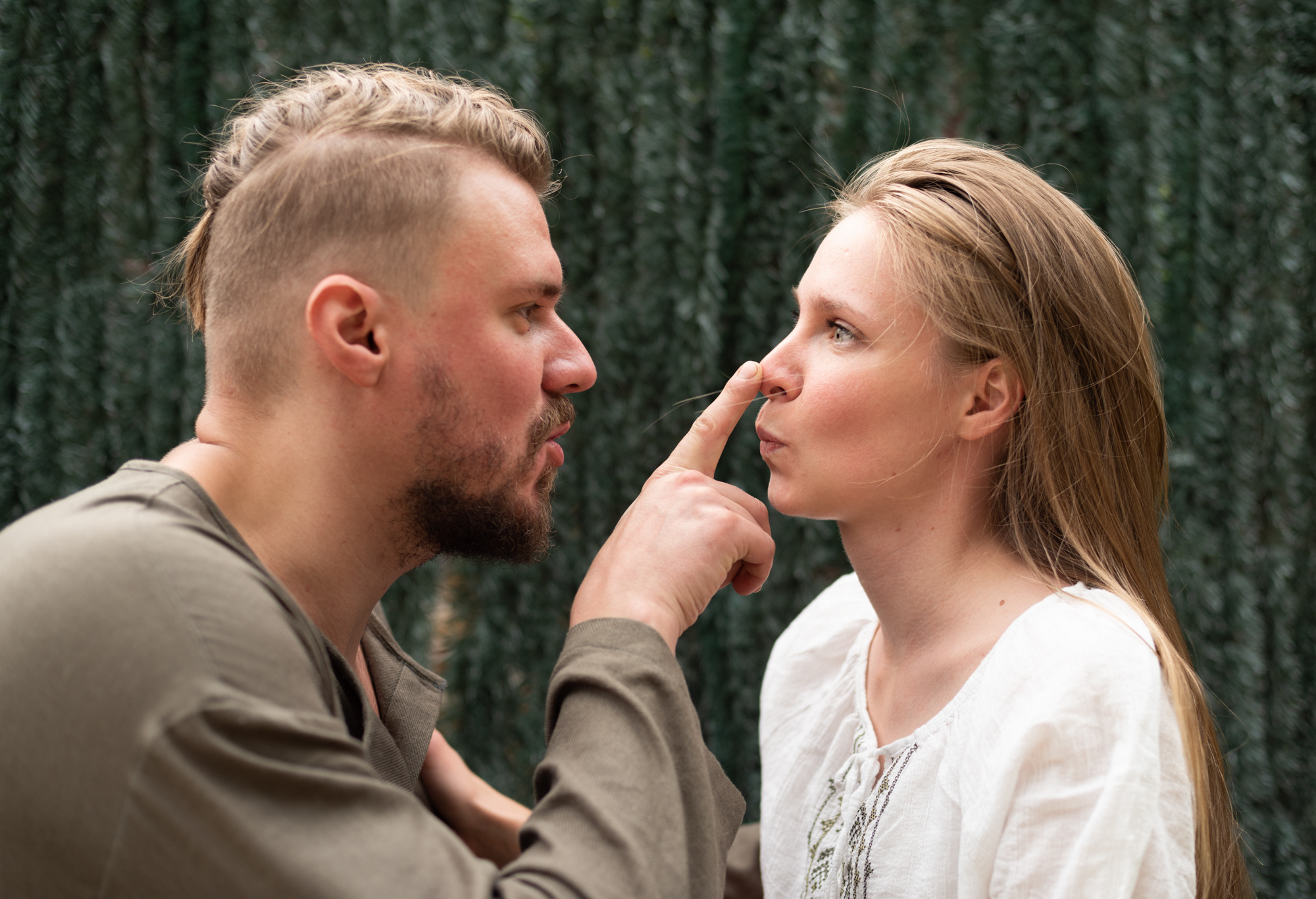 Любовь в полях. Портретный фотограф Белград Матвей Кармаков