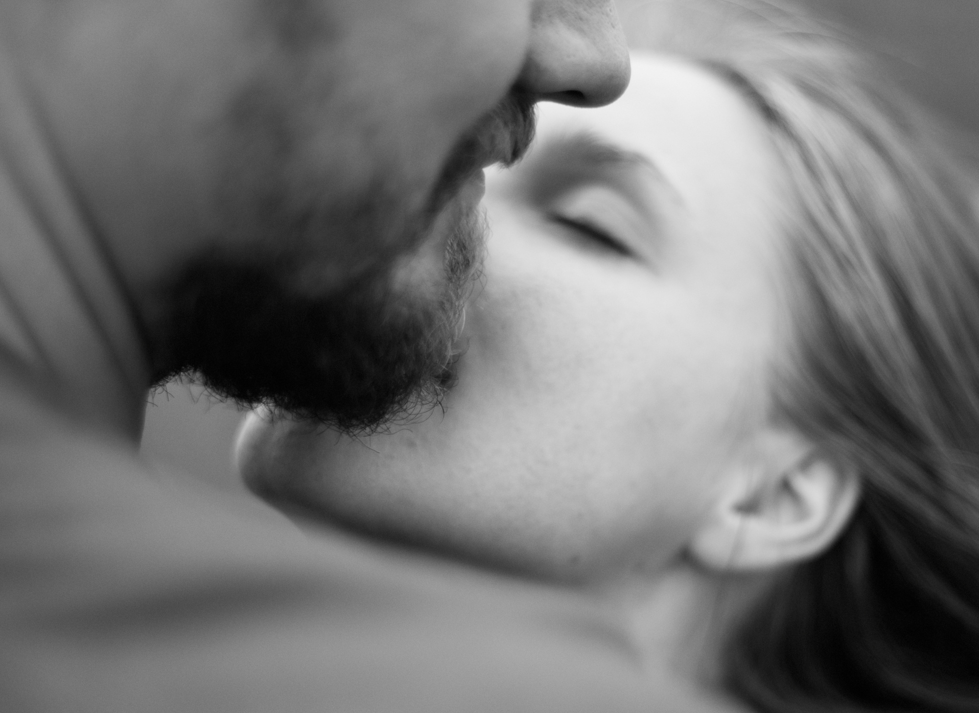 Любовь в полях. Портретный фотограф Белград Матвей Кармаков