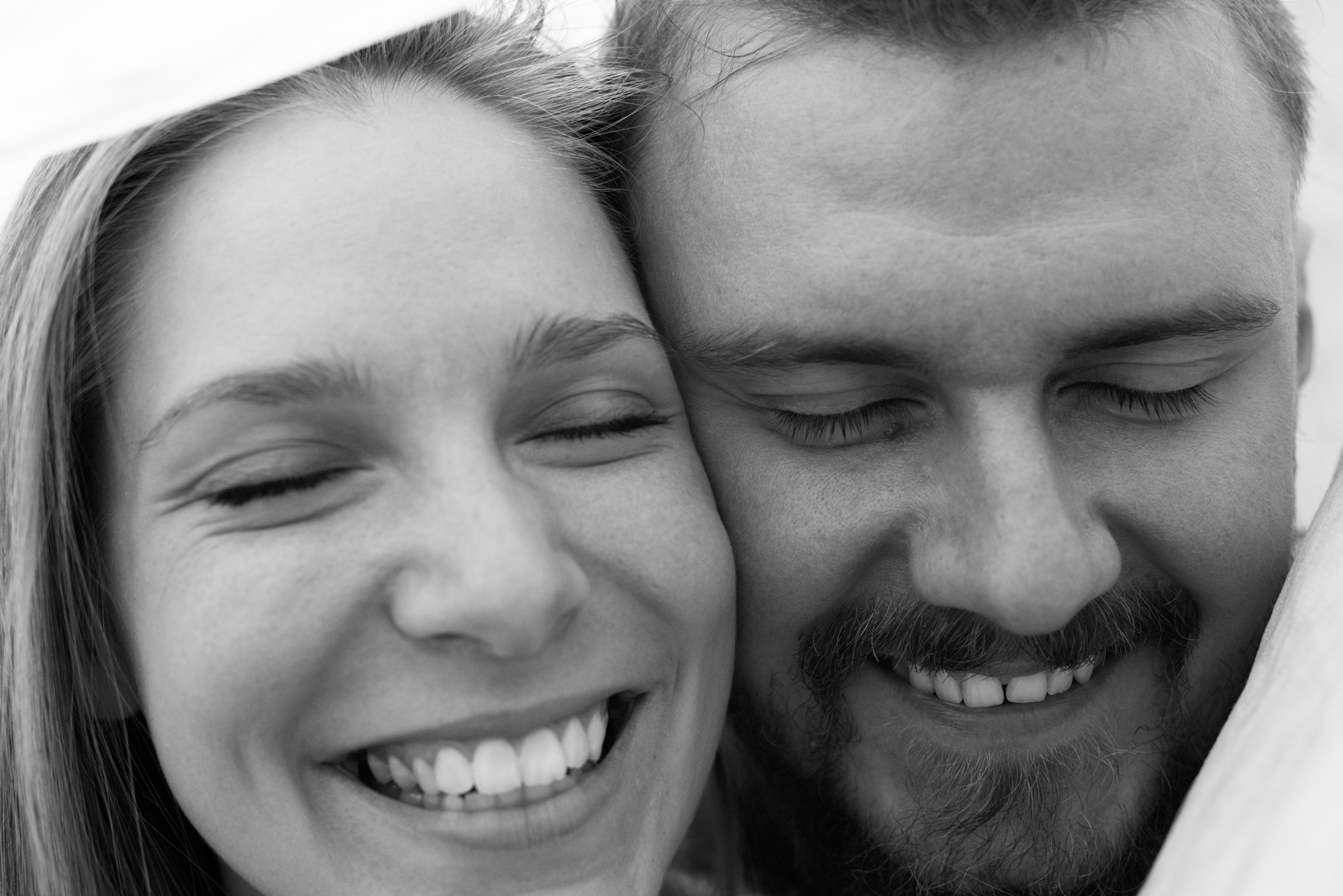 Любовь в полях. Портретный фотограф Белград Матвей Кармаков