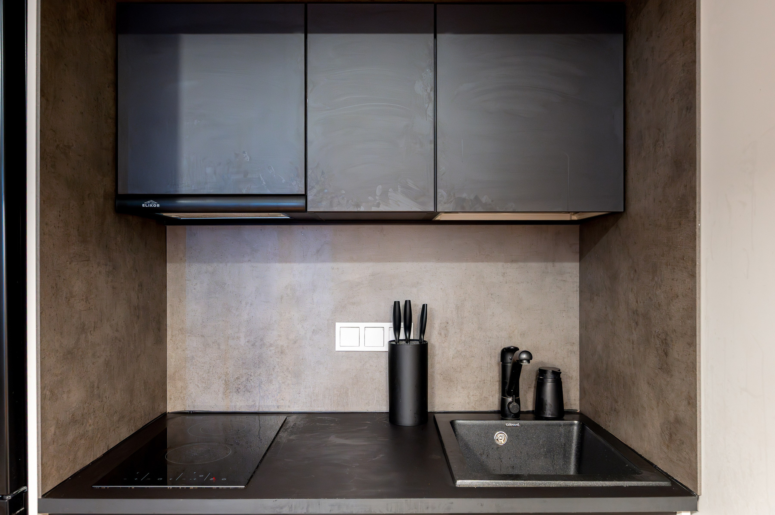 Студия на продажу, Лиговский пр-т. Интерьерный фотограф. Фото- видеосъемка недвижимости Санкт-Петербург