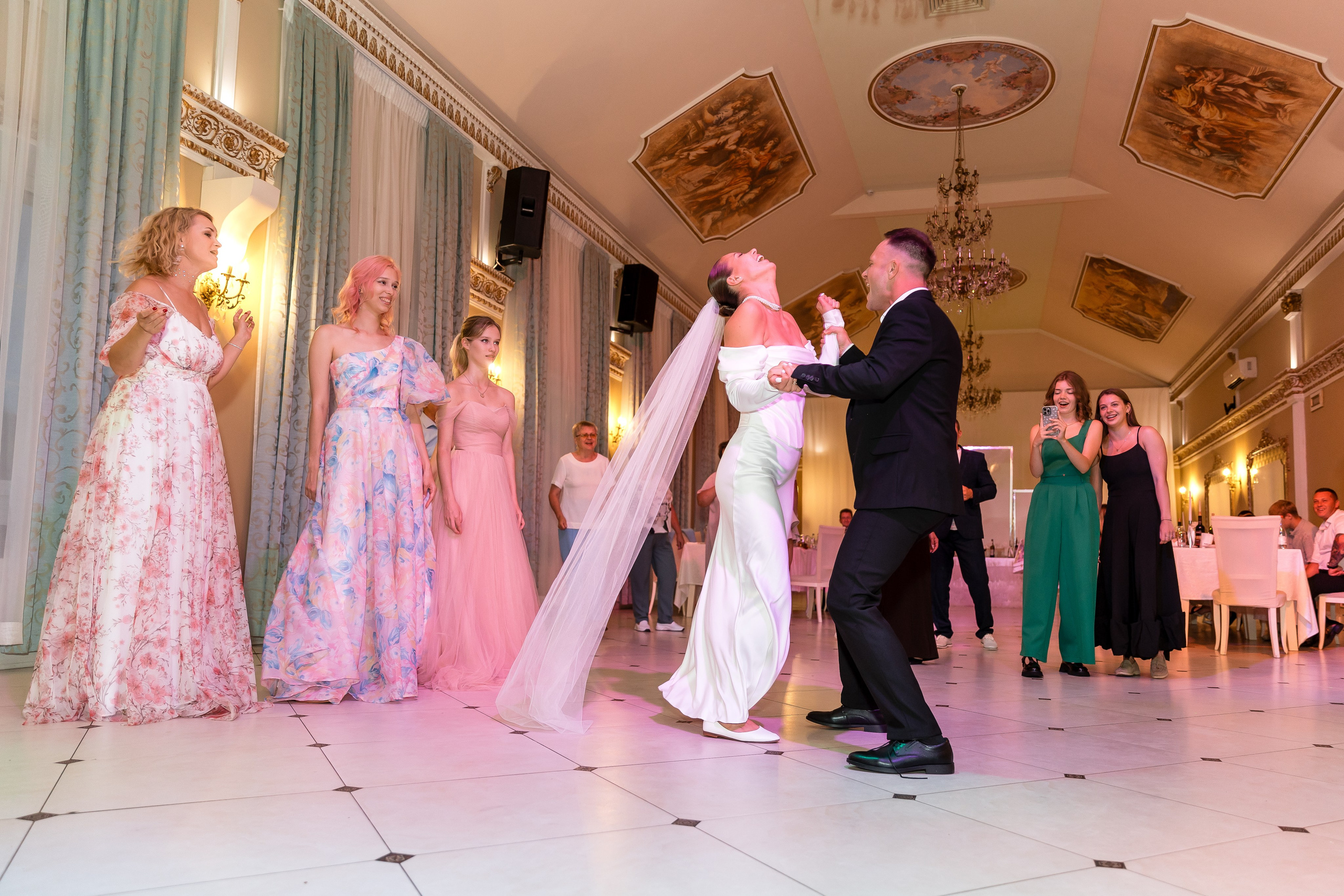 G. Фотограф FOTOBANKA