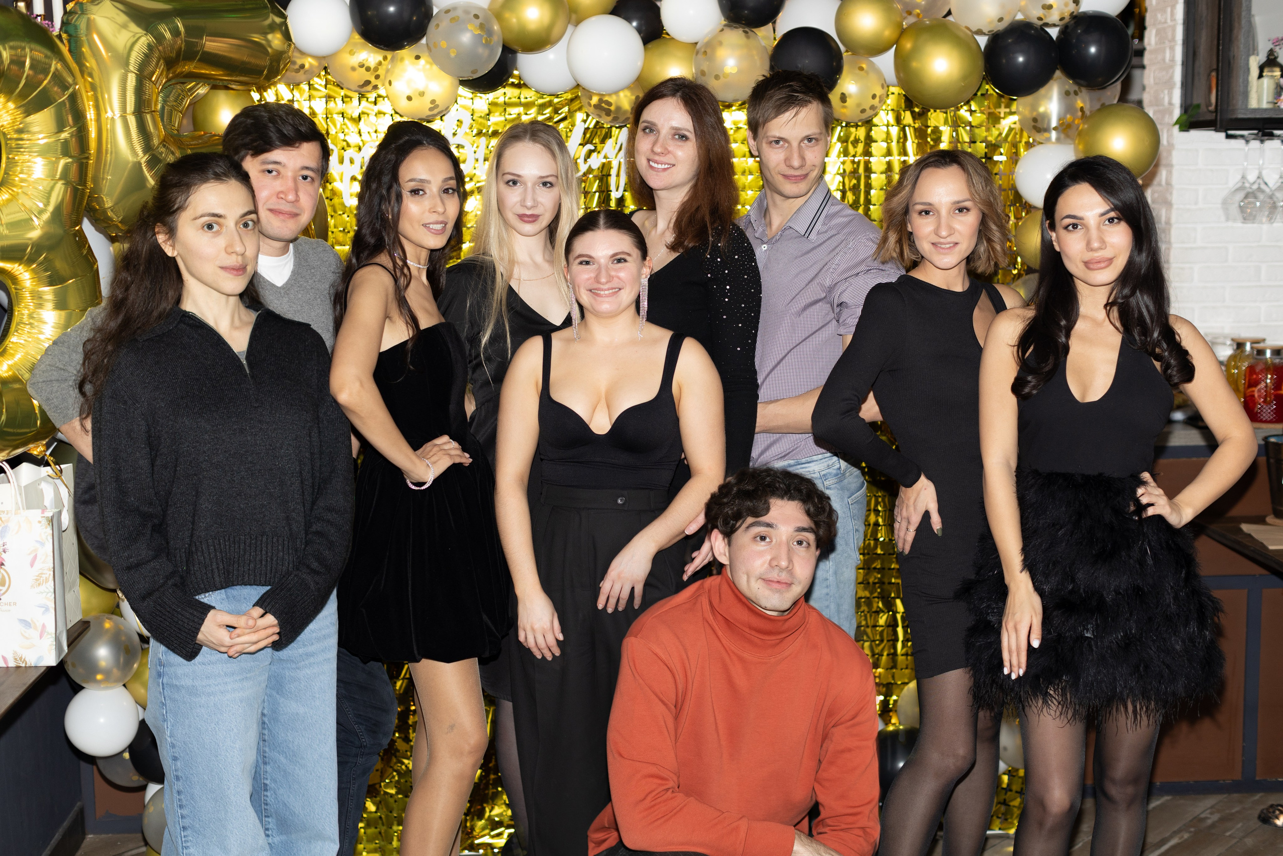 День Рожденья. Портретный Студийный и уличный фотограф Москва. Индивидуальные, Семейные, Беременность, Будуар, Каталог, контент съемки для блога и бизнеса