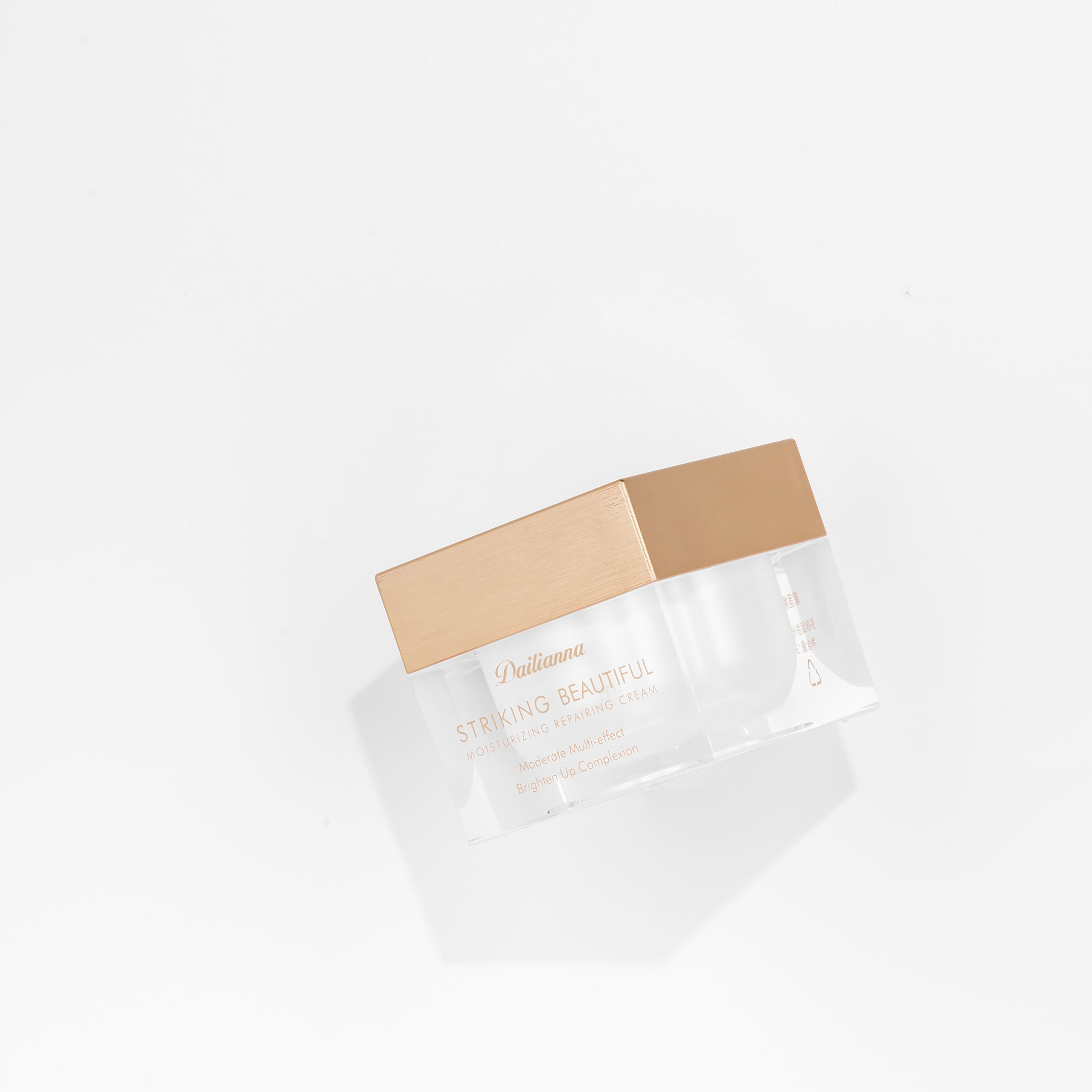 Отдельная баночка крема Dailianna с тенью, светлая съёмка