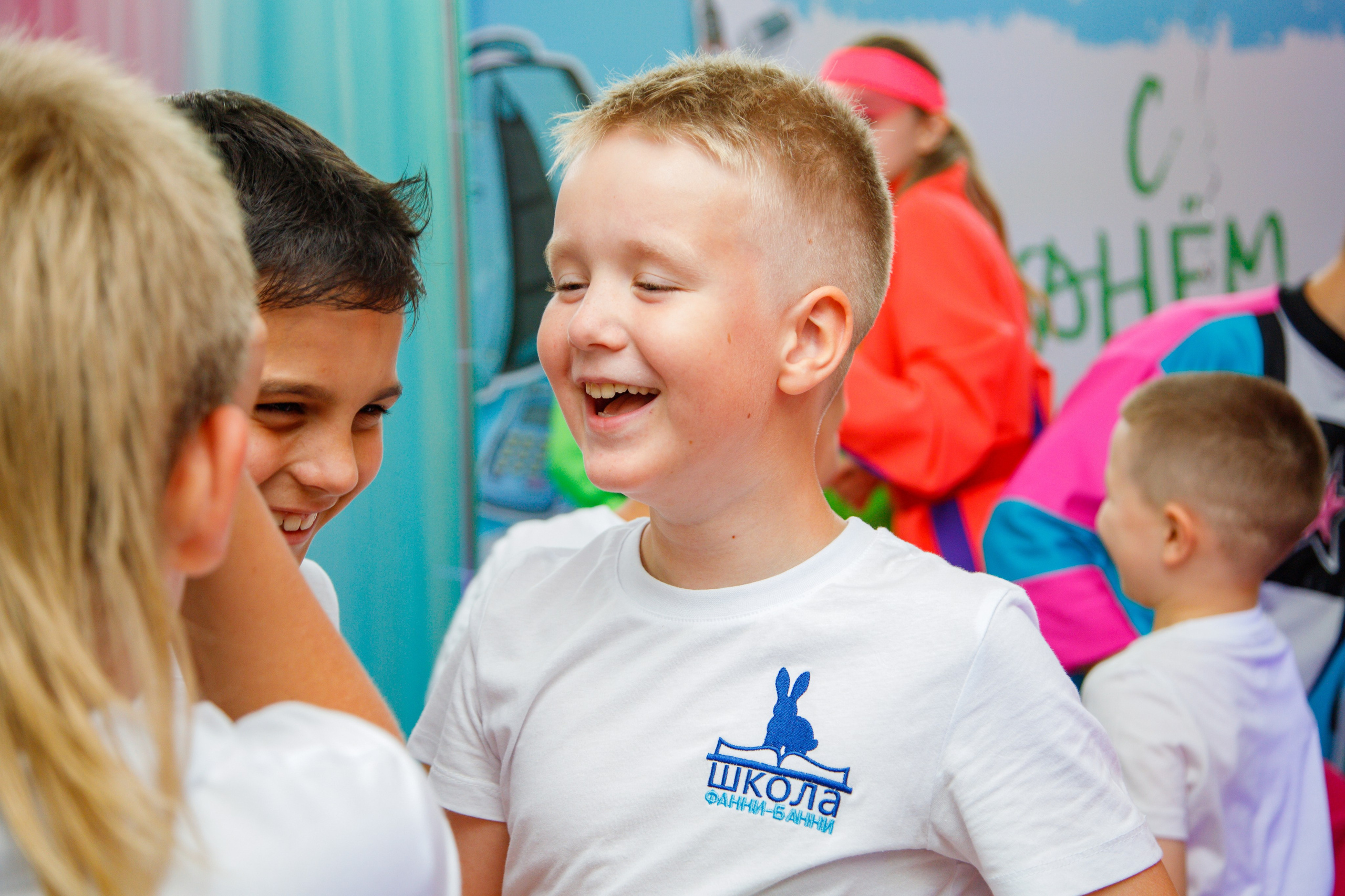 Репортажная съемка праздника знаний в школе. Семейный и школьный фотограф в Москве Анна Ткач