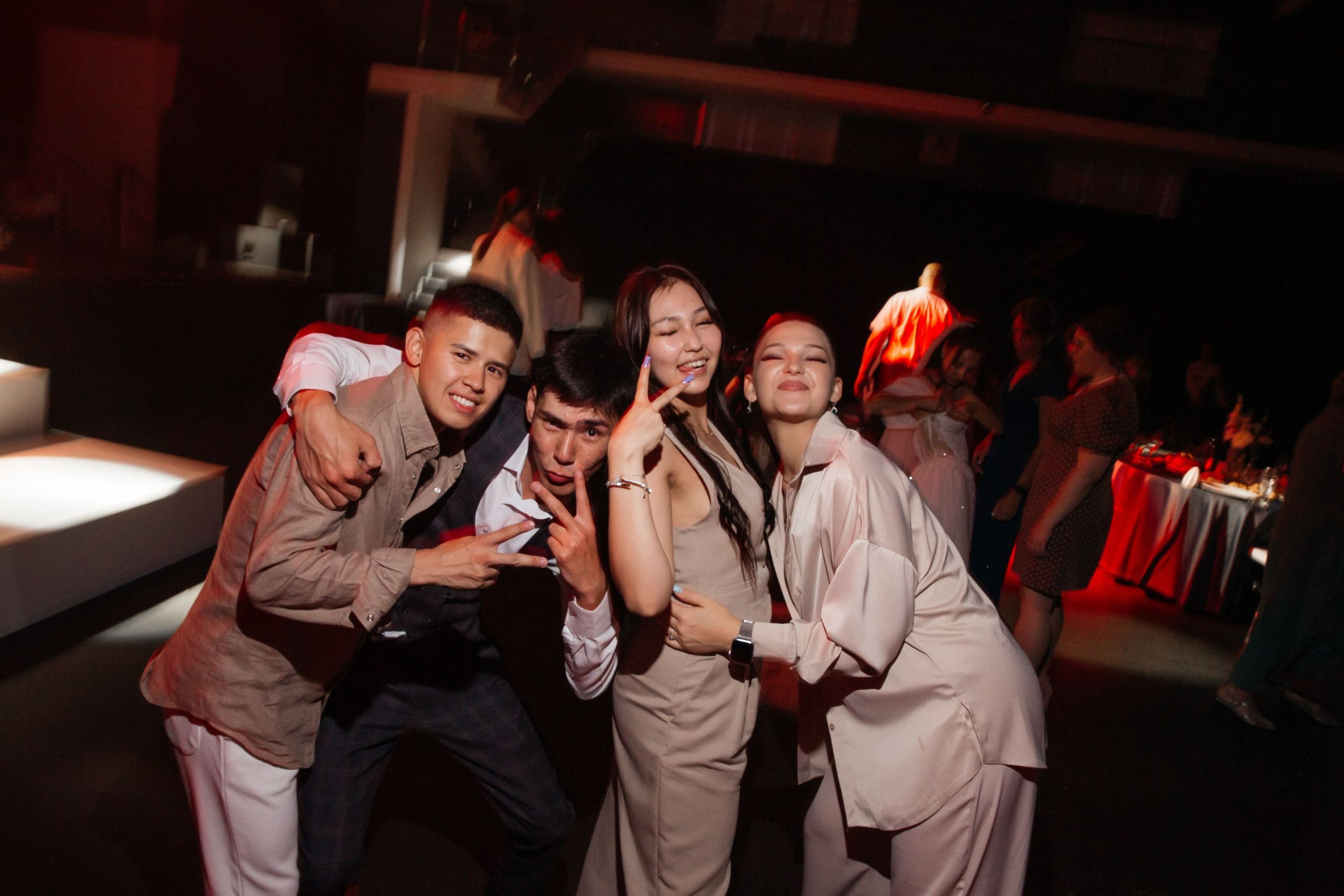 Уютная свадьба — Аскар и Катя на Марсовом поле. Свадебный фотограф в Оренбурге Илья Володьков