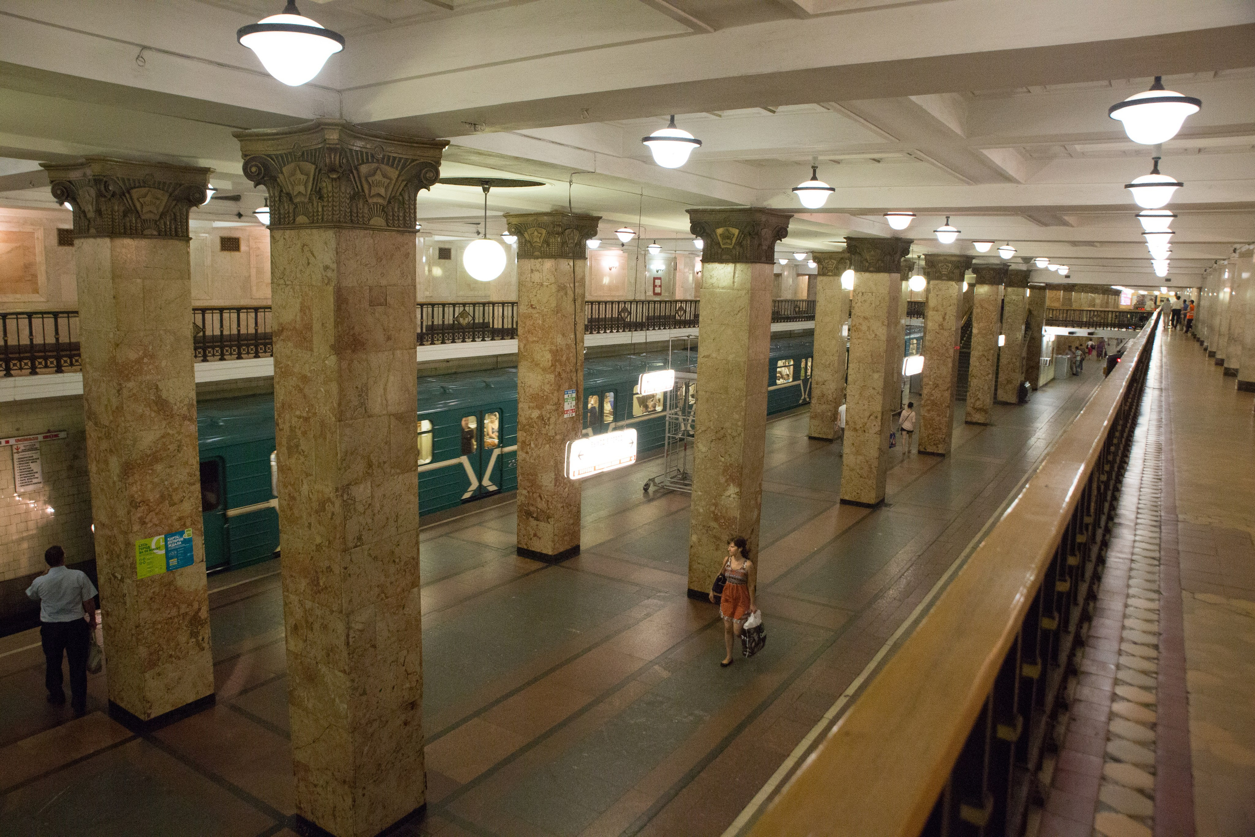 Фото метро в Москве. Студия Максима Белослюдцева