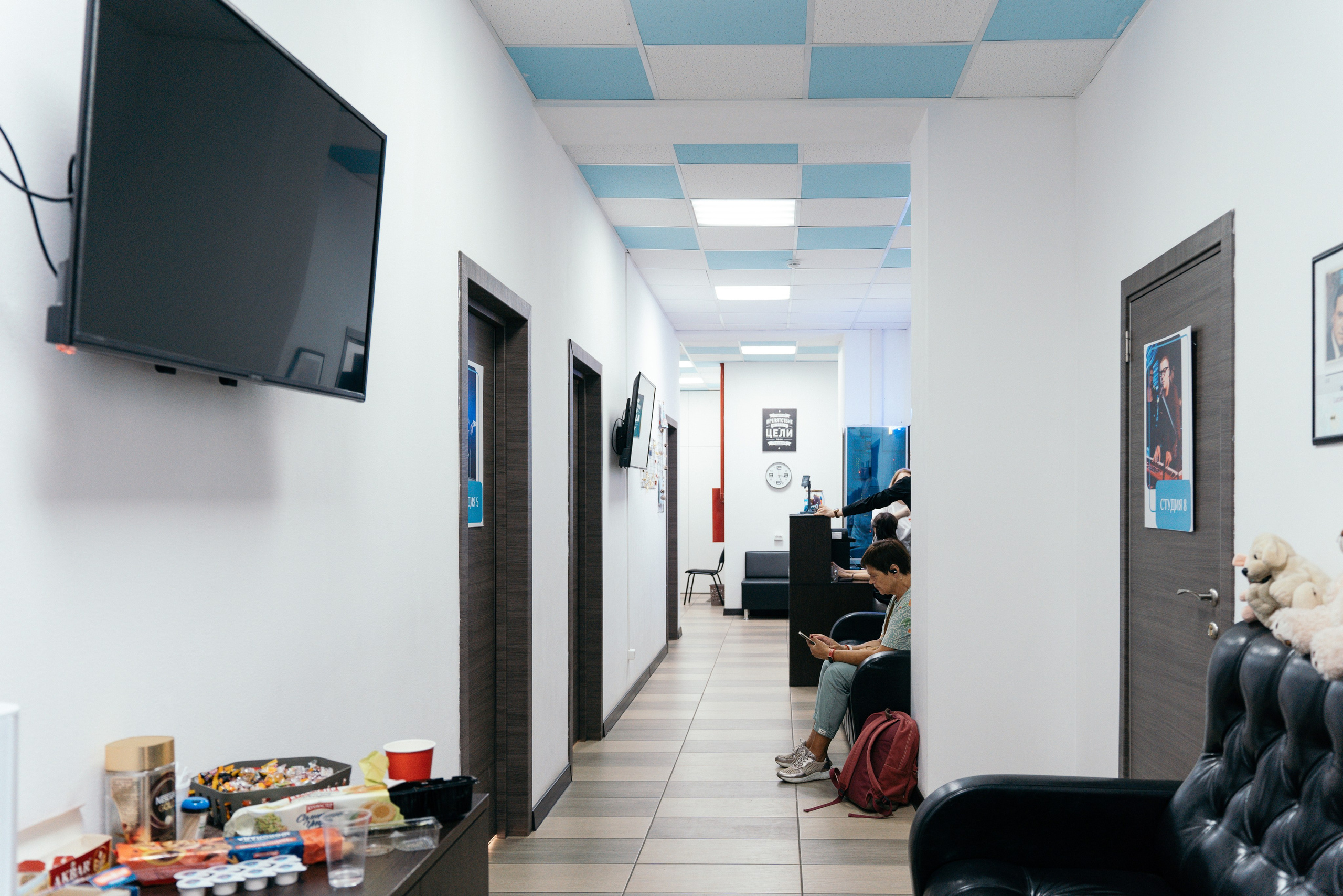 Hi Music. Я занимаюсь событийной, свадебной, товарной, студийной… фотографией