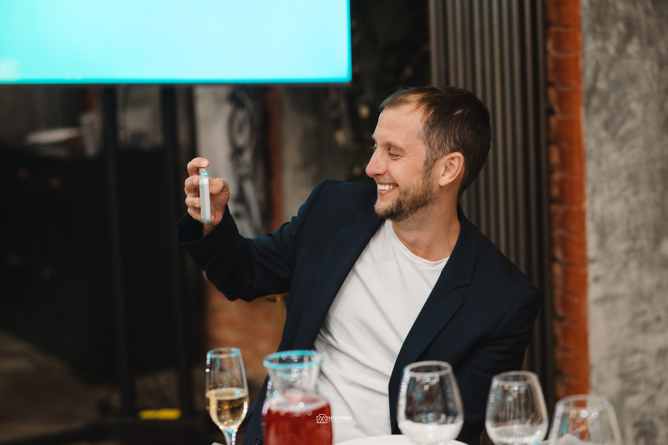 1klick End of year Party. Я занимаюсь событийной, свадебной, товарной, студийной… фотографией