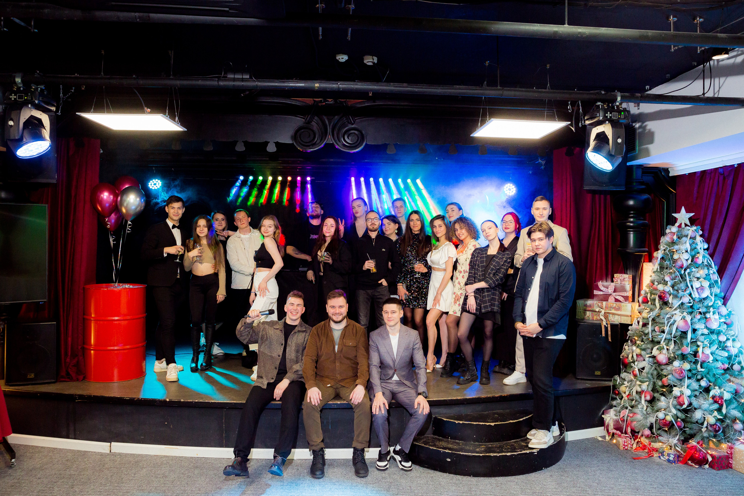 Корпоративы. Аренда лофта в СПб для мероприятий