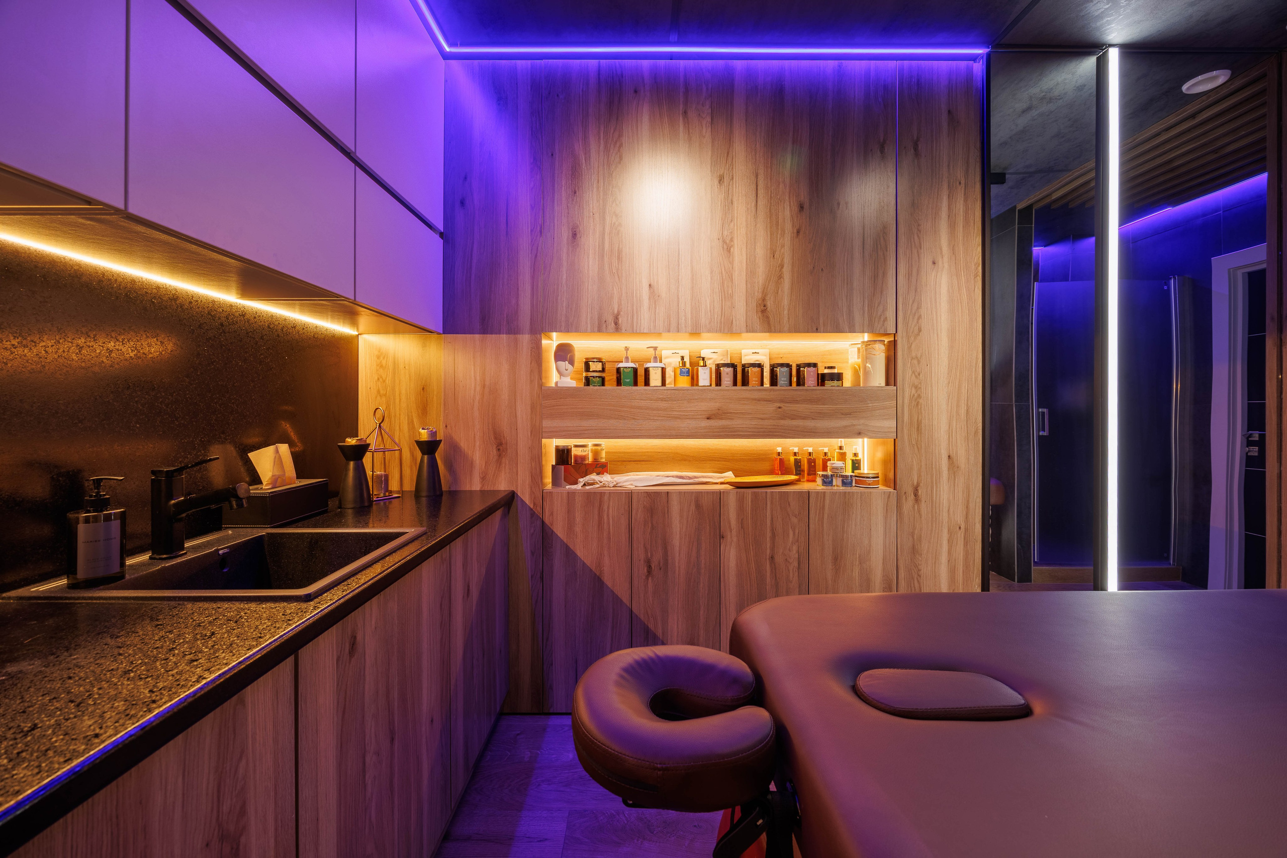 RIVER FITNESS BOUTIQUE