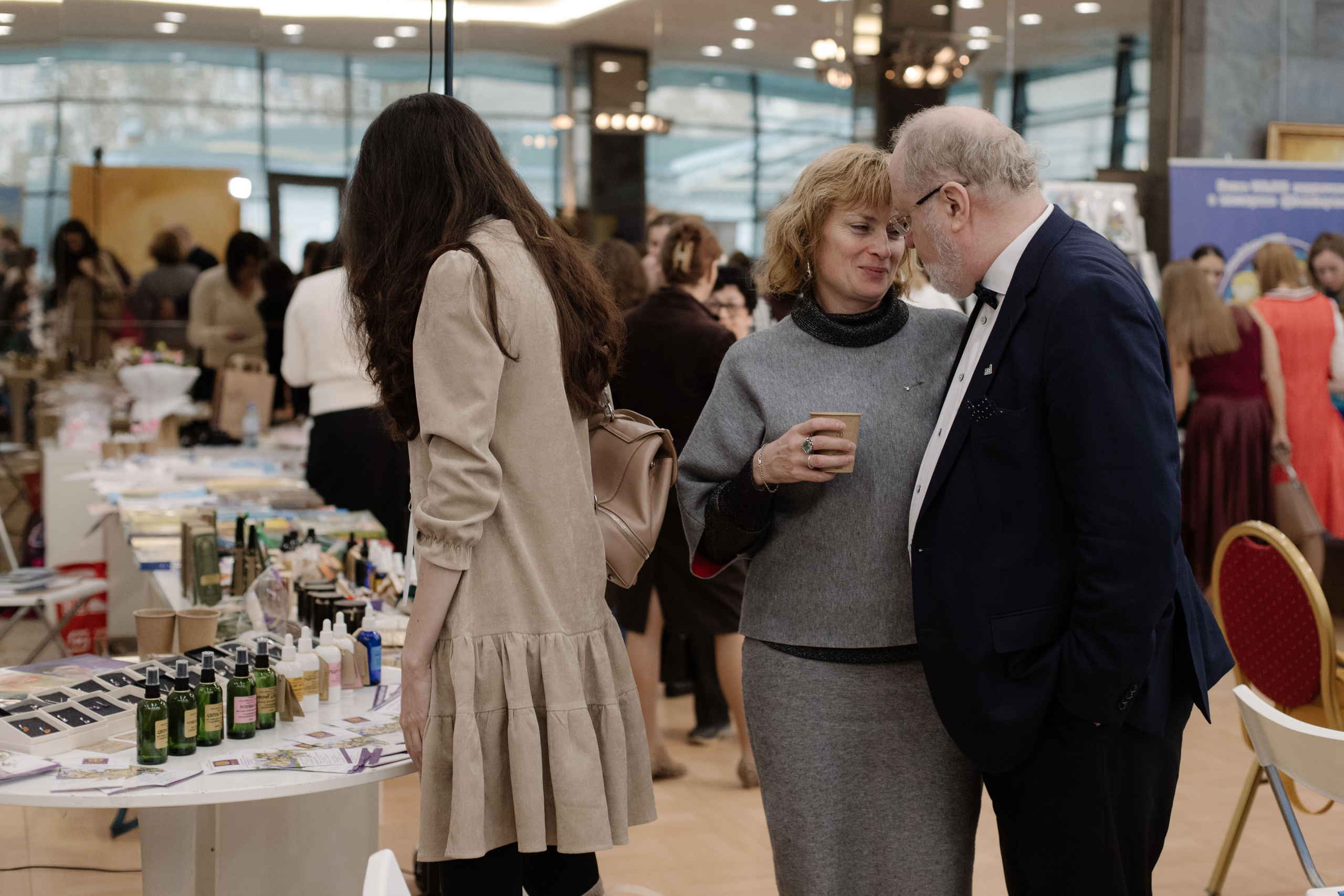 Логонетворкинг 2021. Портретный и свадебный фотограф в Москве Алина Гевал