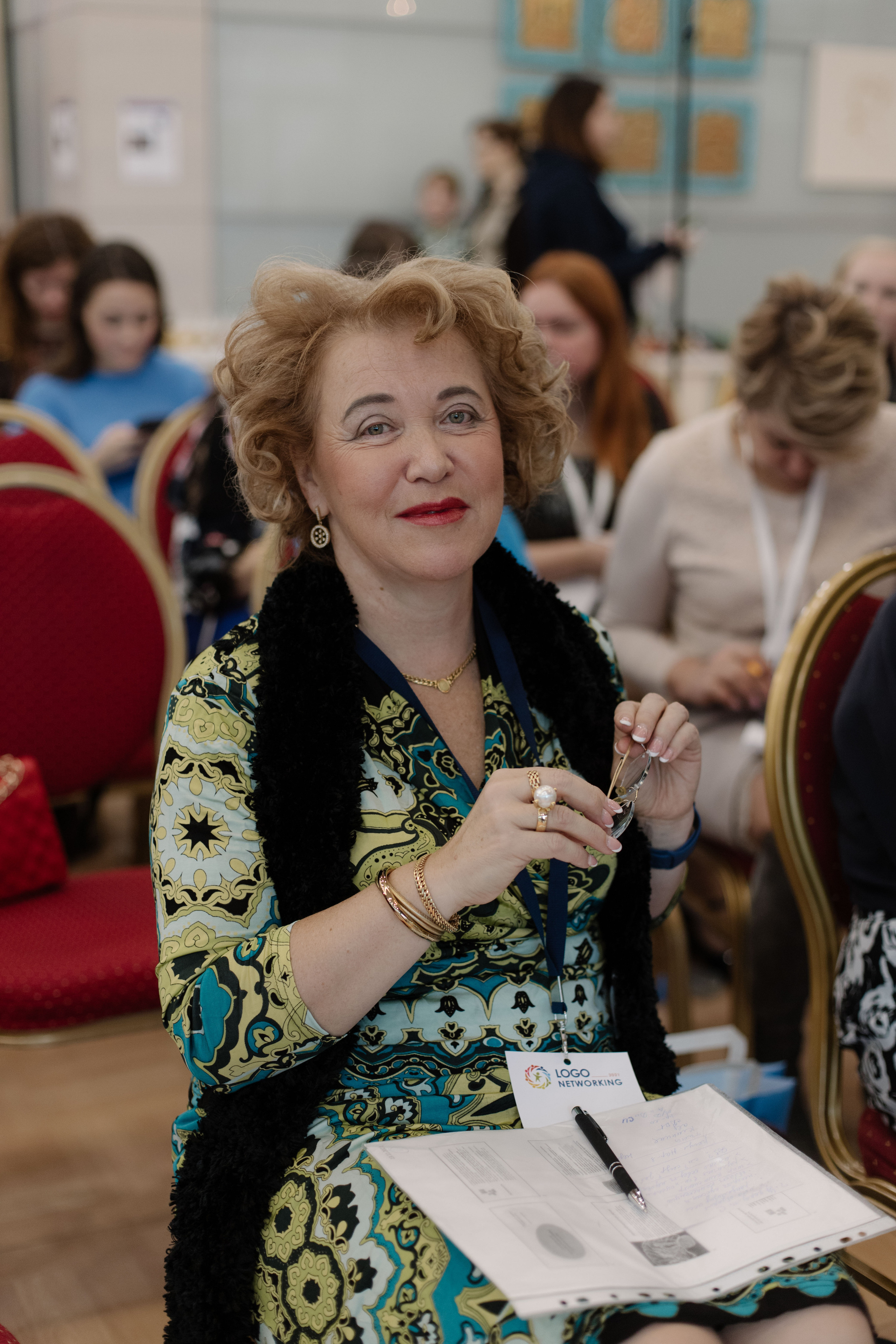 Логонетворкинг 2021. Портретный и свадебный фотограф в Москве Алина Гевал