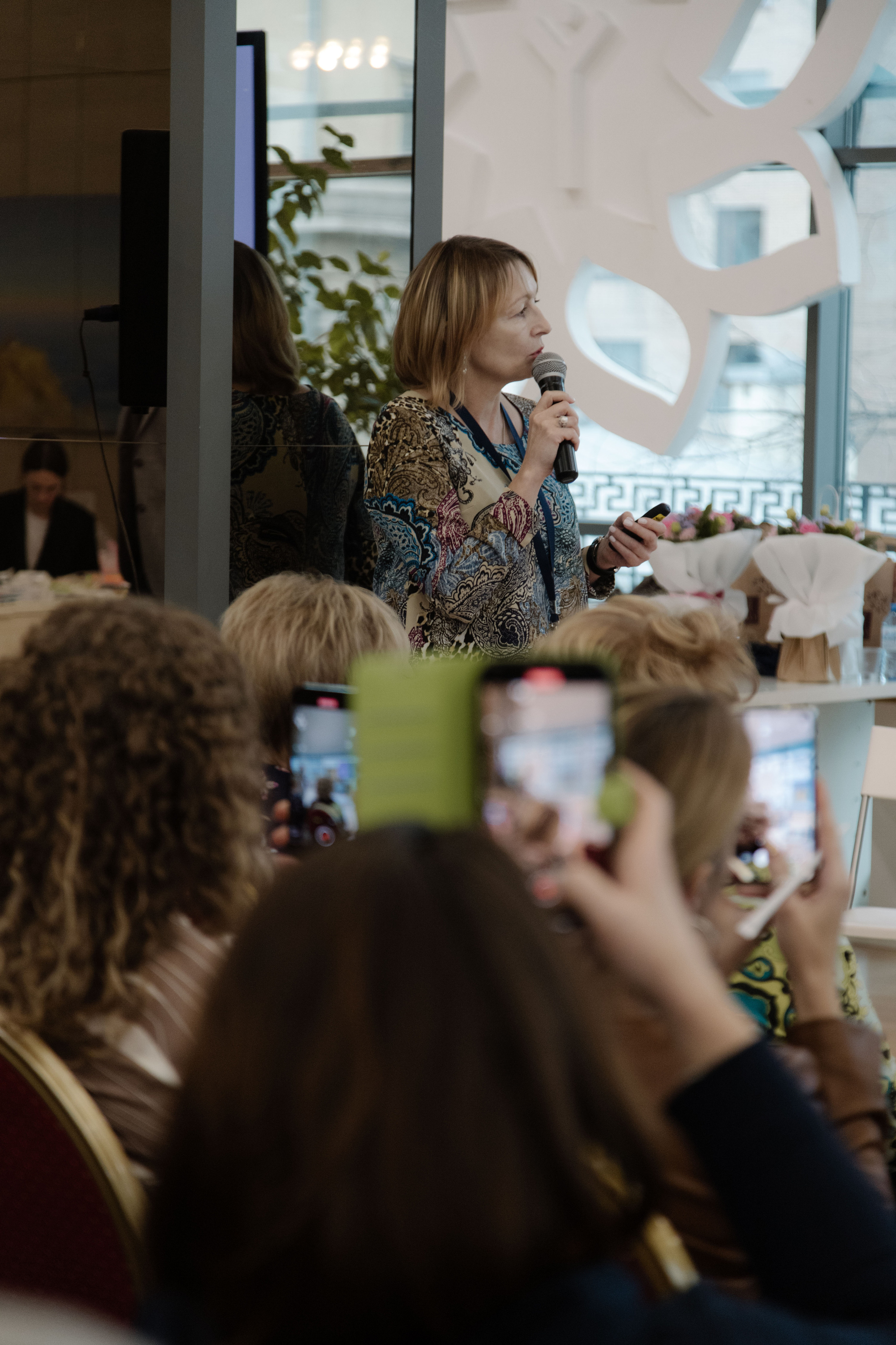 Логонетворкинг 2021. Портретный и свадебный фотограф в Москве Алина Гевал