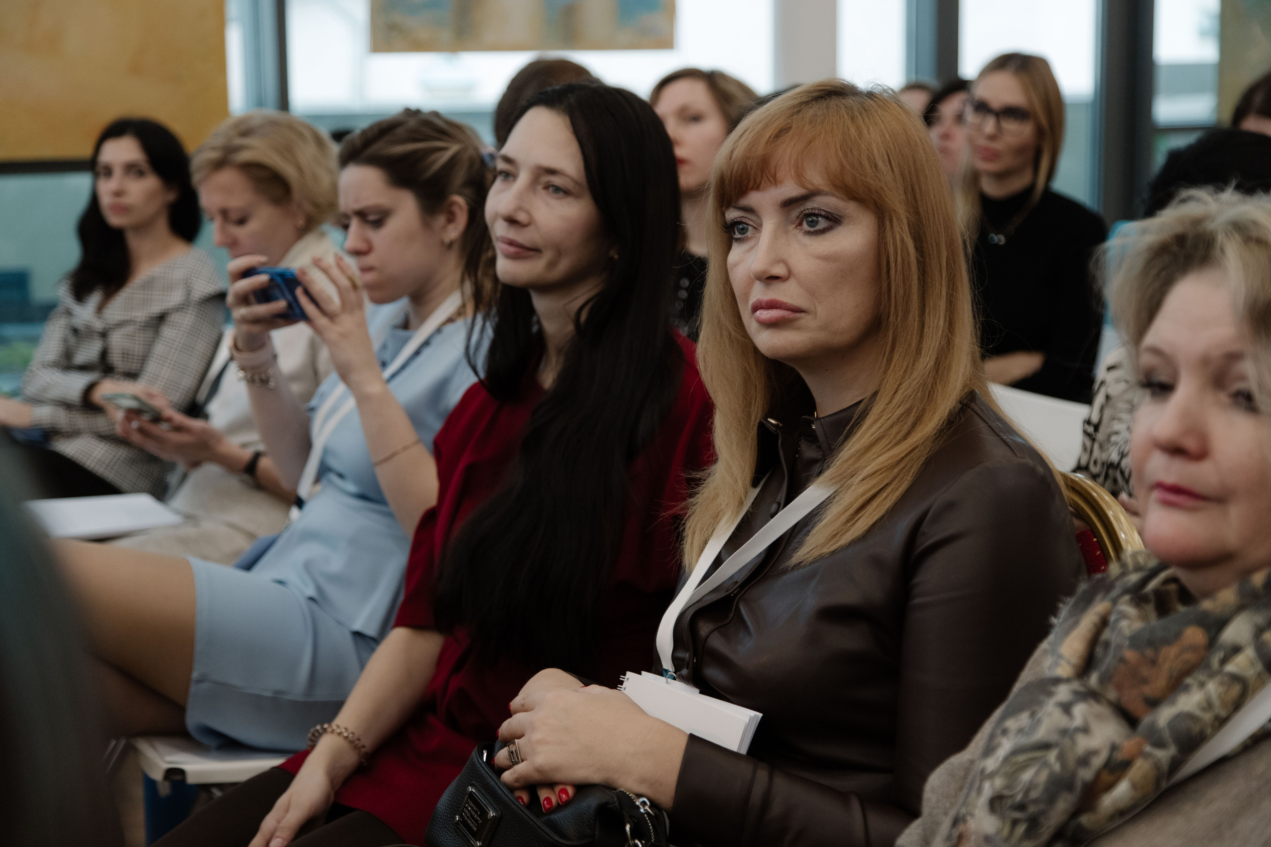 Логонетворкинг 2021. Портретный и свадебный фотограф в Москве Алина Гевал