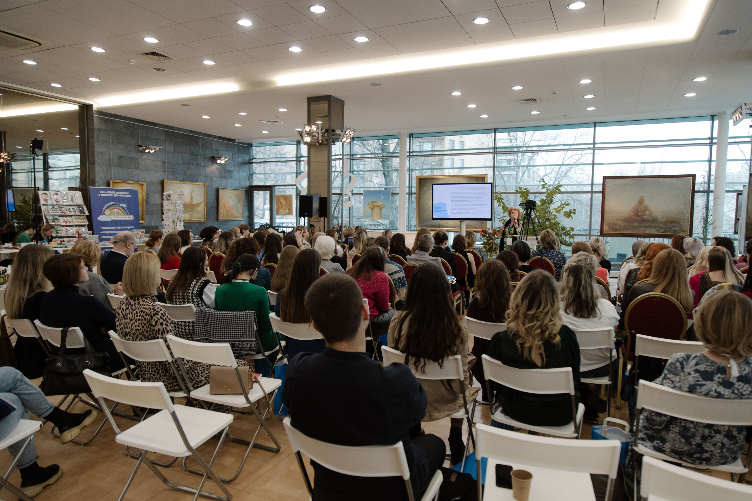 Логонетворкинг 2021. Портретный и свадебный фотограф в Москве Алина Гевал