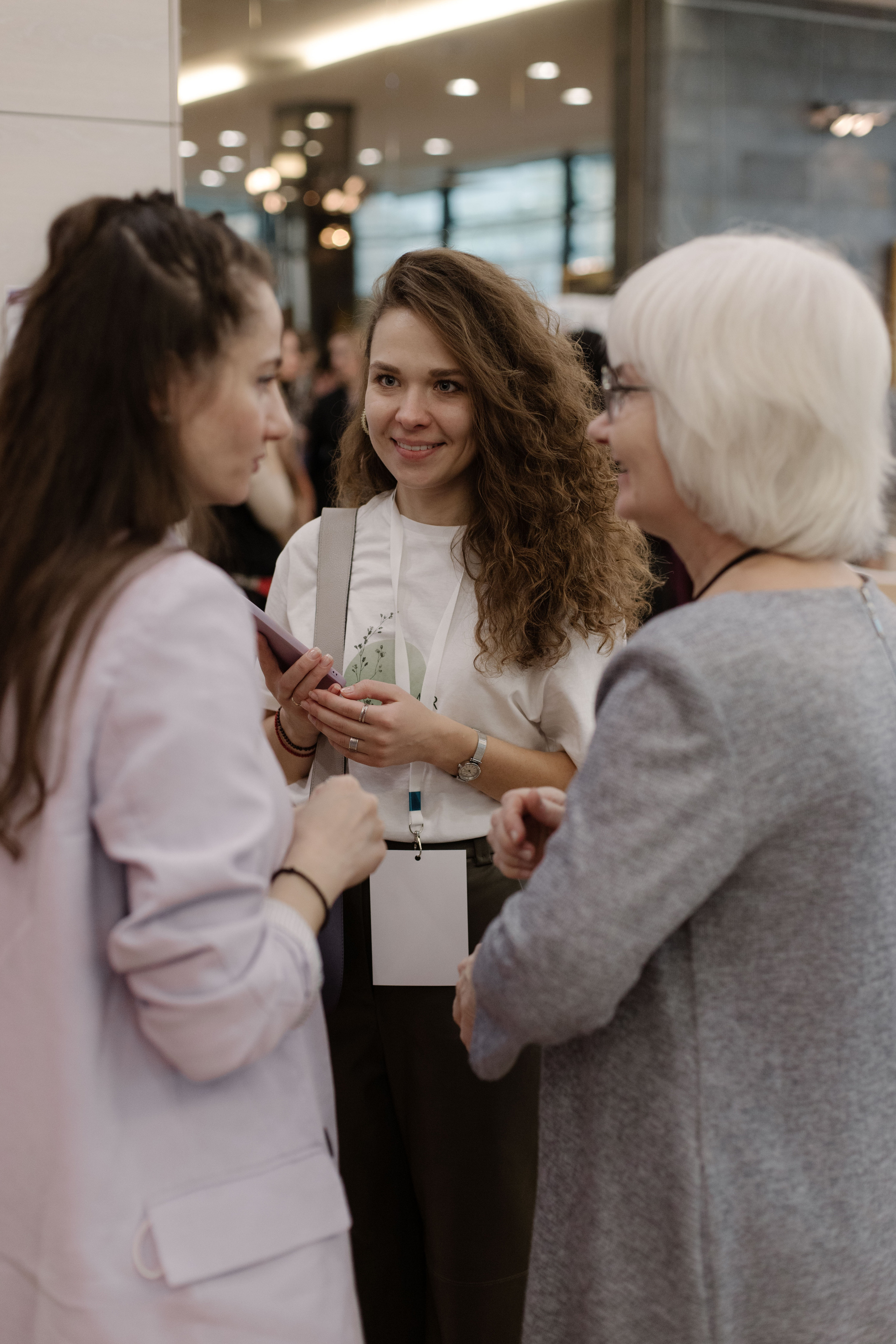 Логонетворкинг 2021. Портретный и свадебный фотограф в Москве Алина Гевал