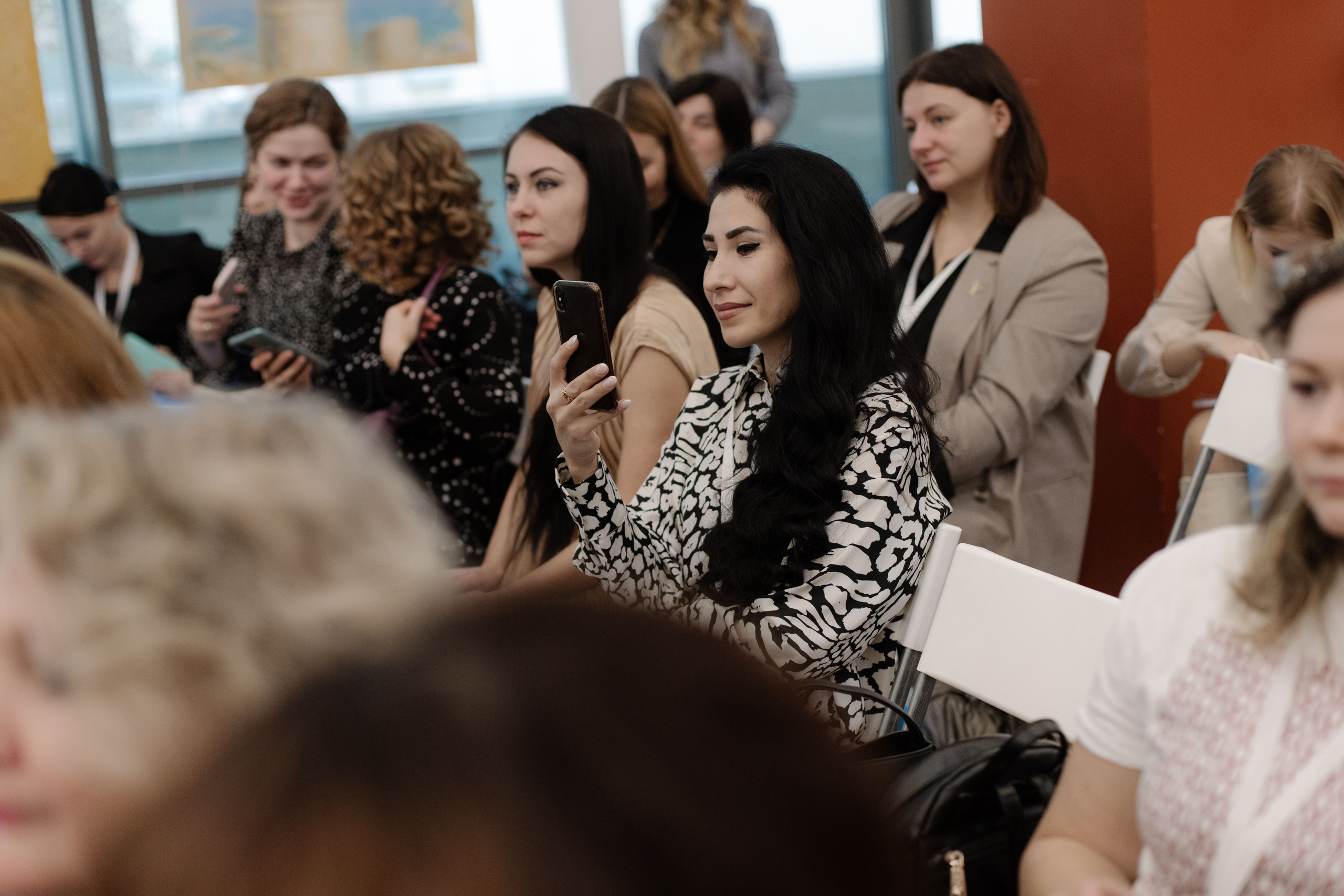 Логонетворкинг 2021. Портретный и свадебный фотограф в Москве Алина Гевал