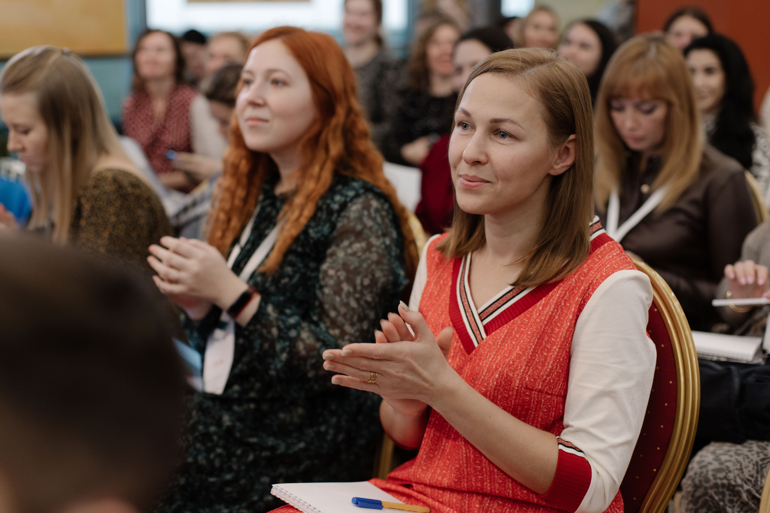 Логонетворкинг 2021. Портретный и свадебный фотограф в Москве Алина Гевал