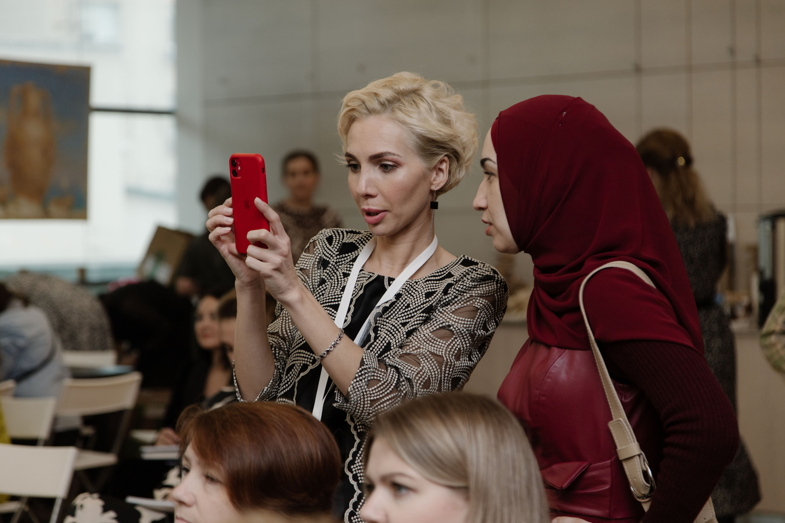 Логонетворкинг 2021. Портретный и свадебный фотограф в Москве Алина Гевал