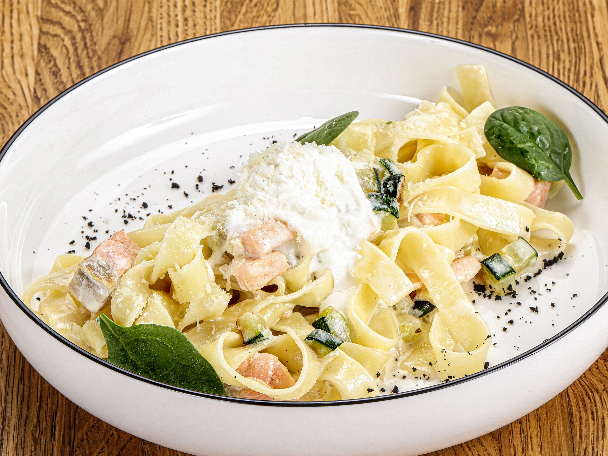 Фотосъемка блюд европейской кухни. Заказ по тел.: +7 (906) 006-90-22. Фуд-фотограф Андрей Старостин — съемка еды в Москве. 9000 руб. в час