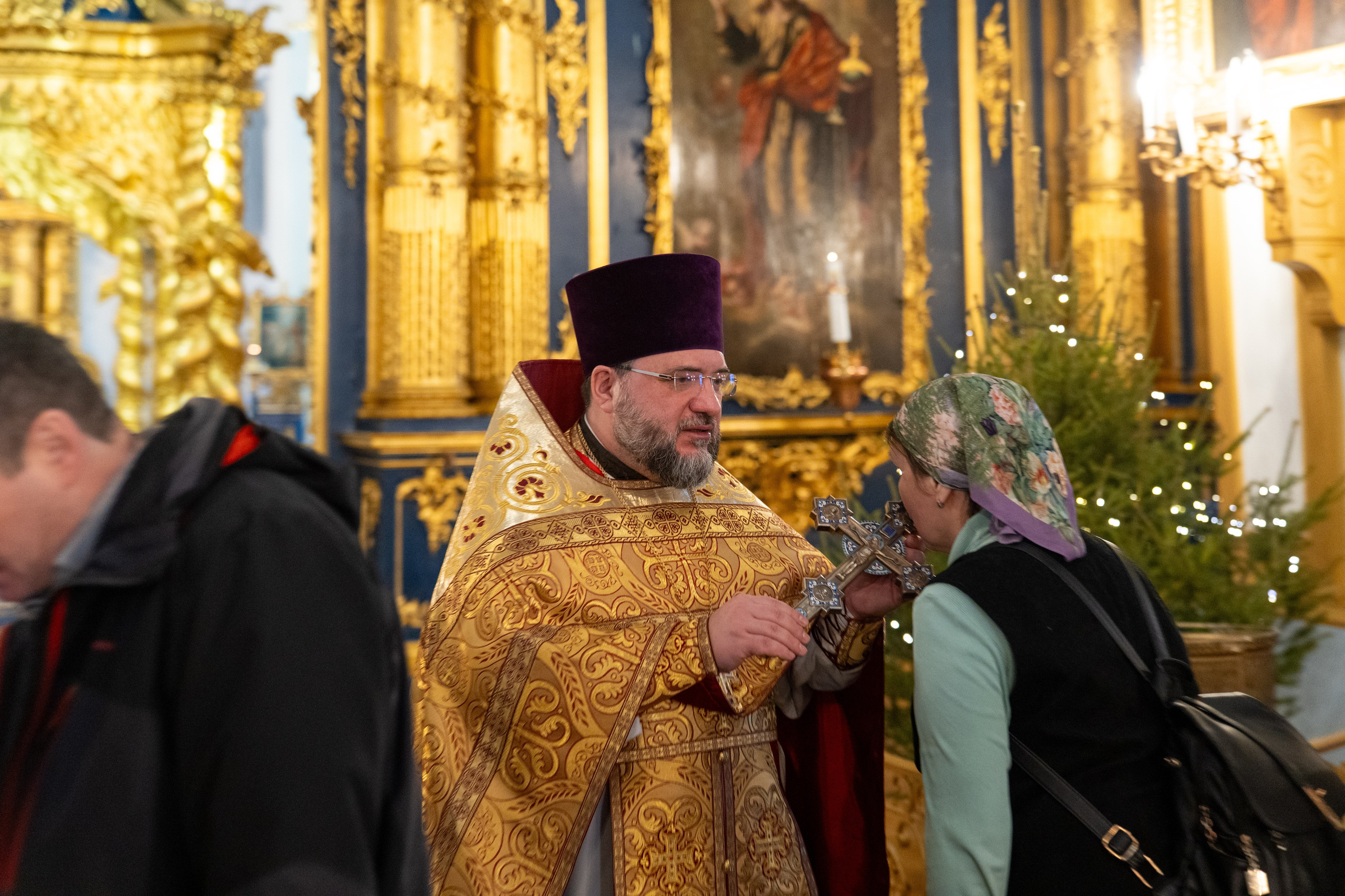 Неделя 30-я по Пятидесятнице, пред Рождеством Христовым, святых отец. Предпразднство Рождества Христова. Вмц. Анастасии Узорешительницы. НИКОЛО-БОГОЯВЛЕНСКИЙ МОРСКОЙ СОБОР