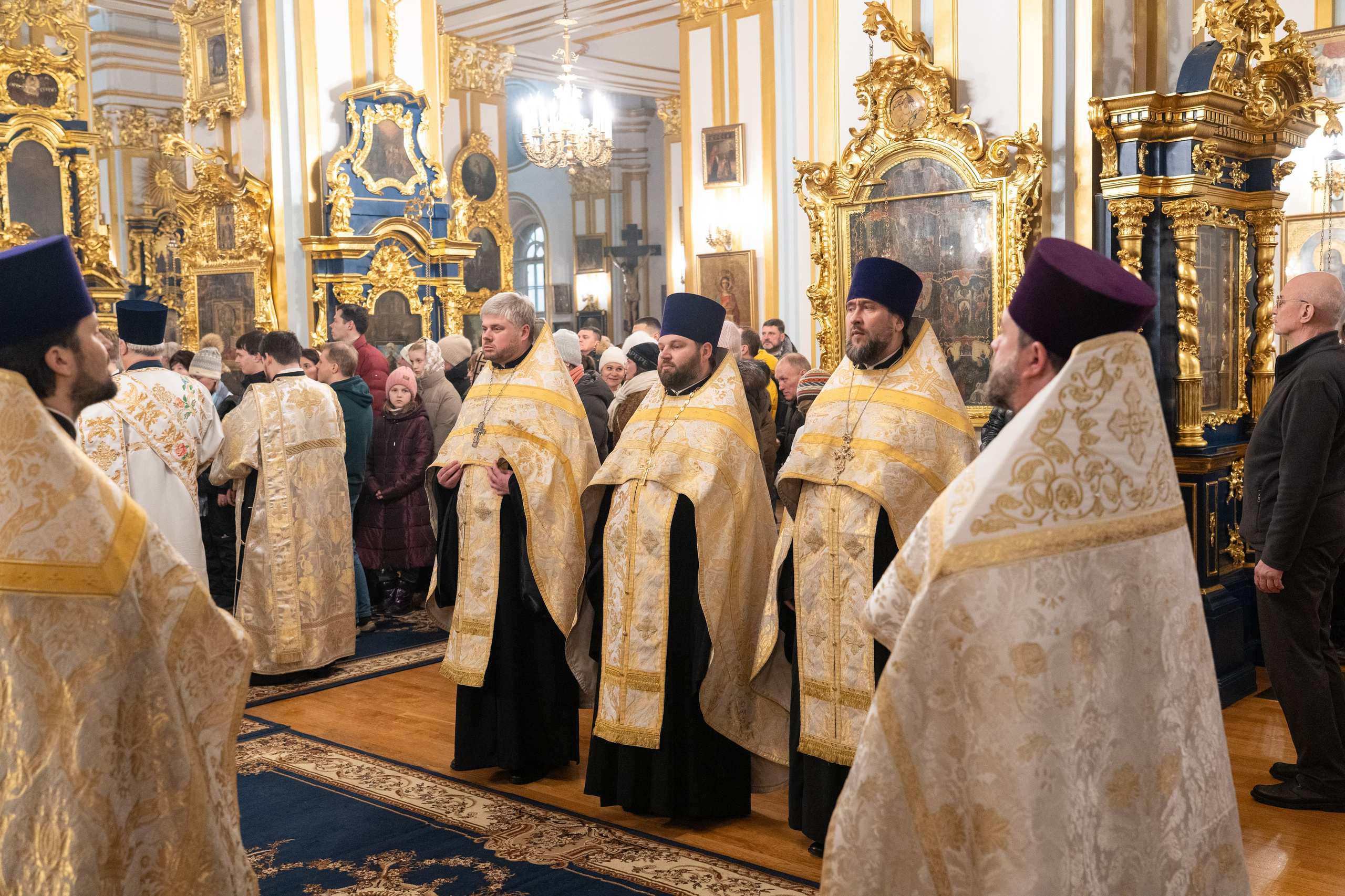 Праздничное бдение в Николо-Богоявленском морском соборе. НИКОЛО-БОГОЯВЛЕНСКИЙ МОРСКОЙ СОБОР