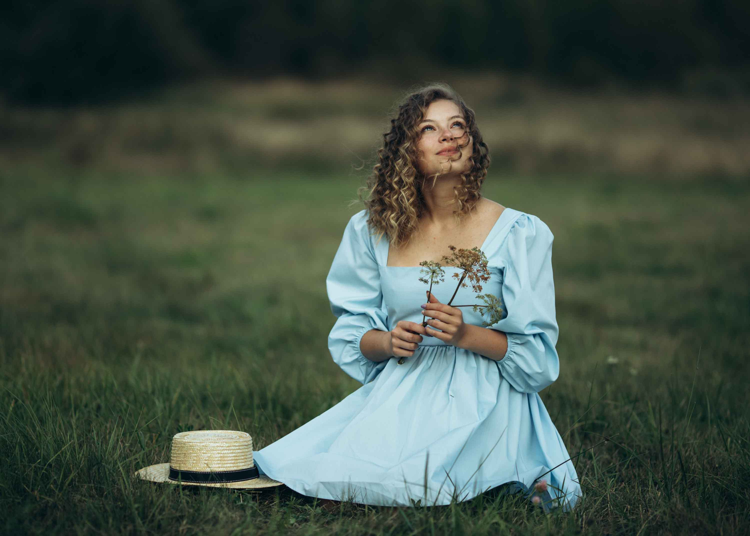 Девушка в шляпке. Наталия Клевинскас портретный фотограф в Костроме