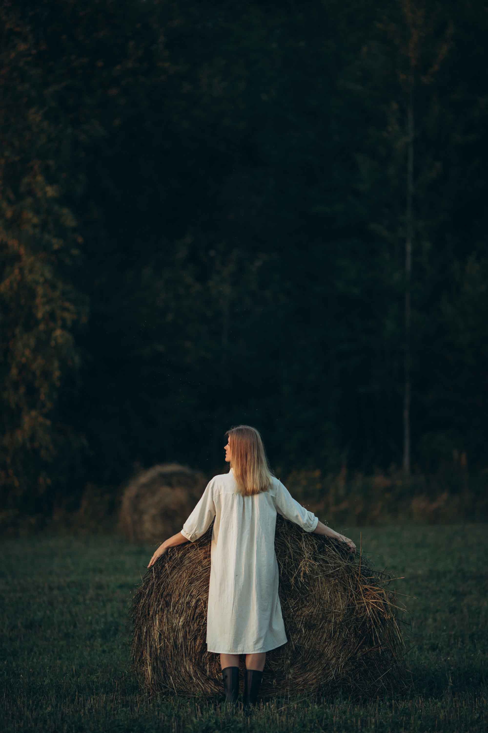 Портрет в поле. Наталия Клевинскас портретный фотограф в Костроме