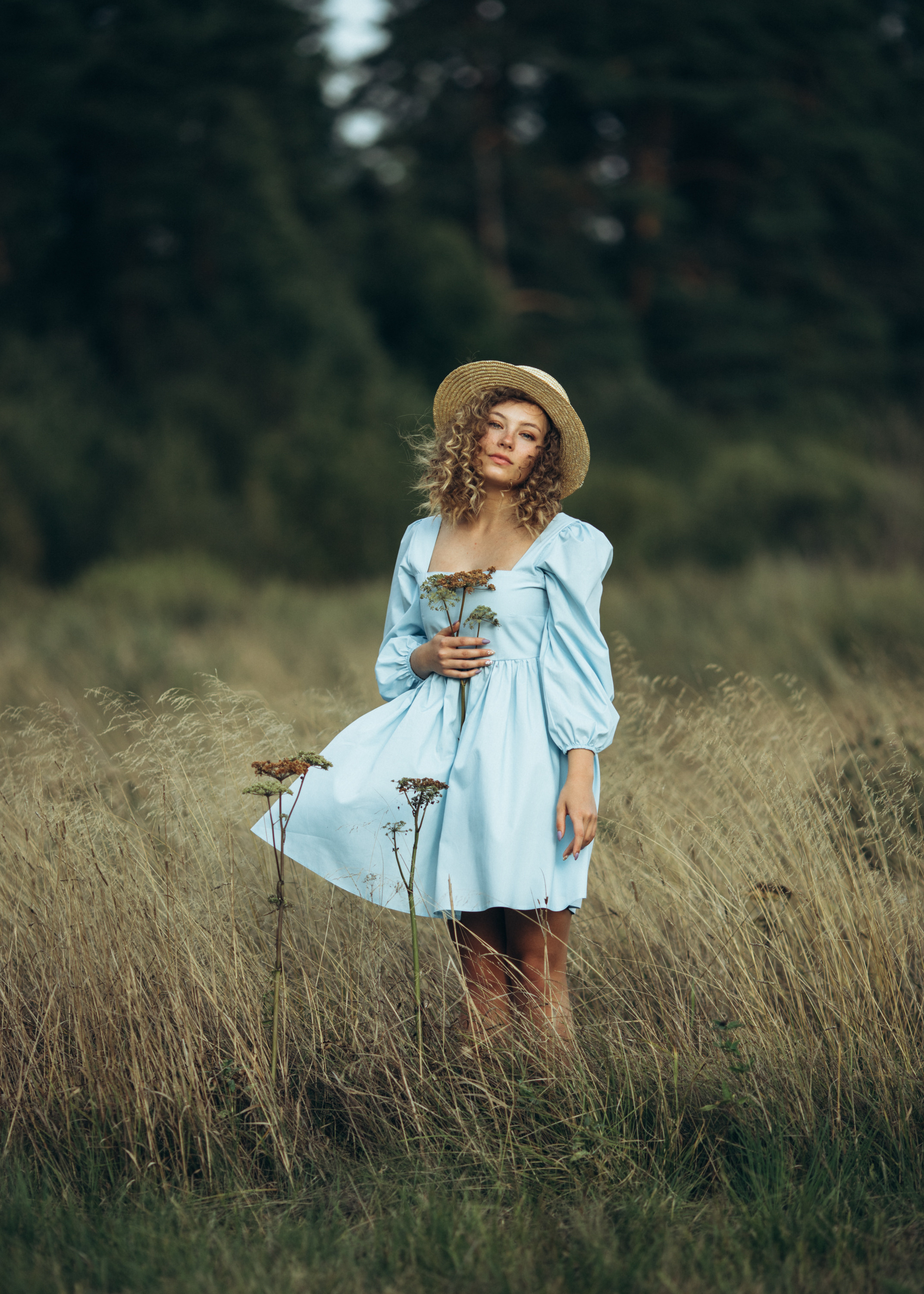 Девушка в шляпке. Наталия Клевинскас портретный фотограф в Костроме