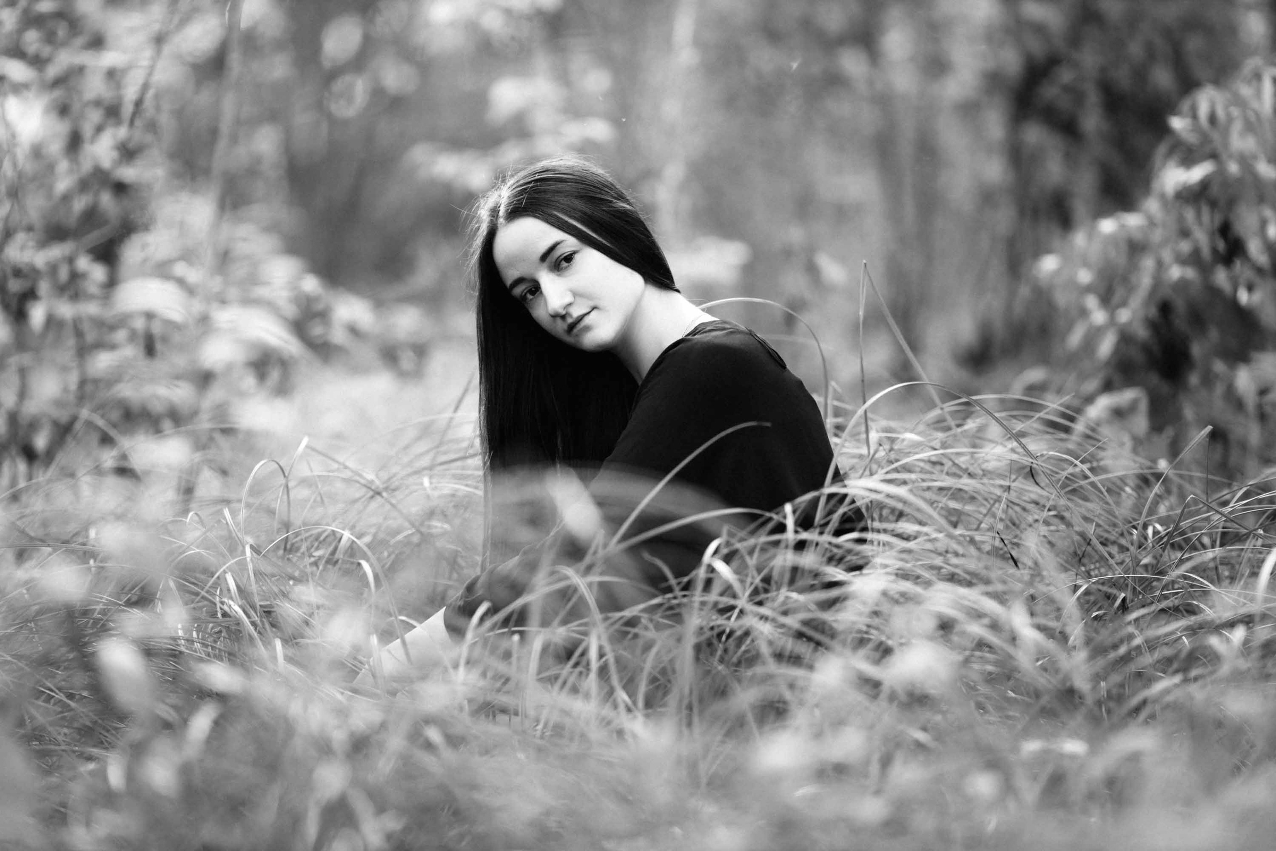 Девушка с подсолнухом. Наталия Клевинскас портретный фотограф в Костроме