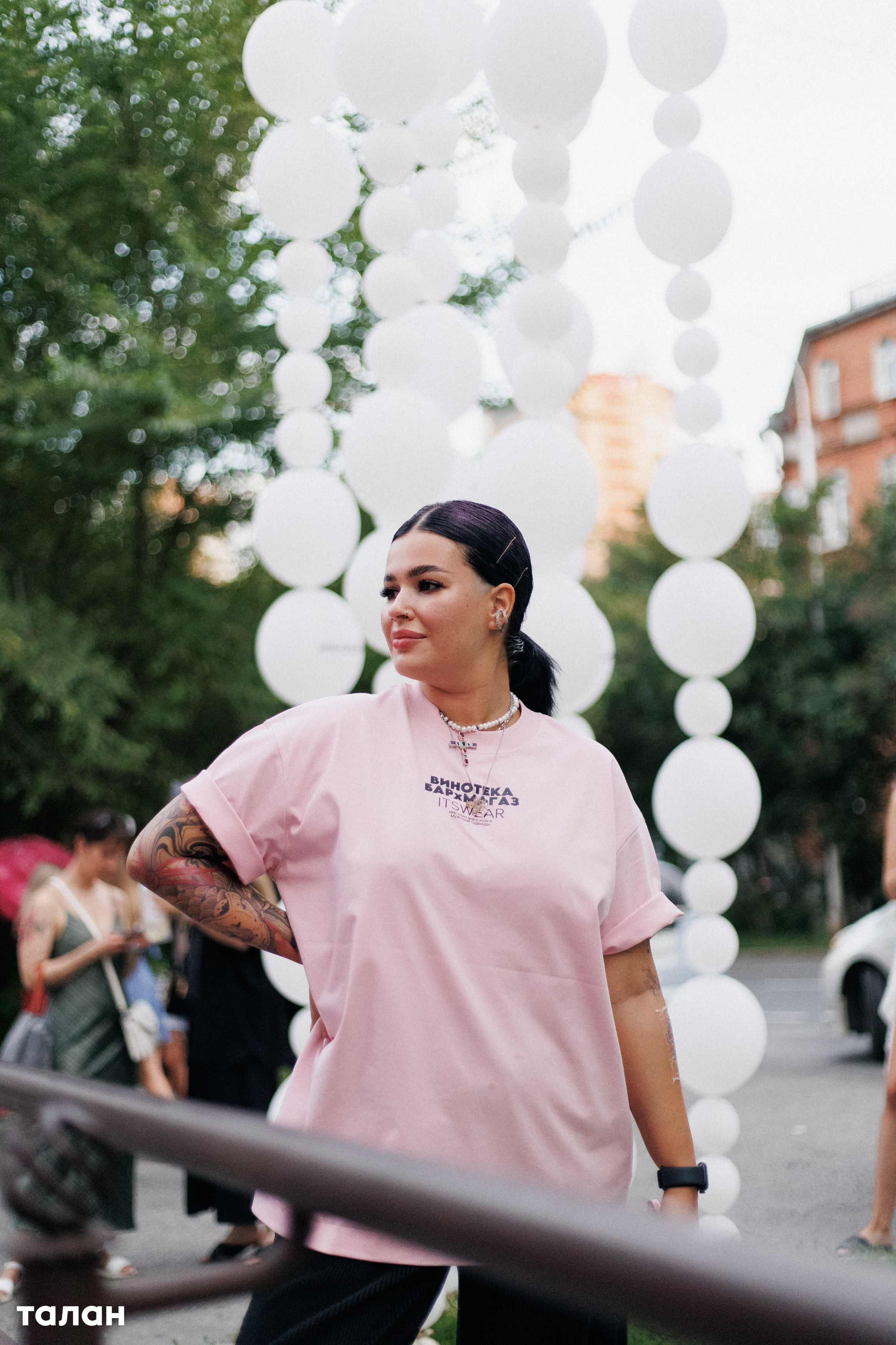 ВИНОТЕКА [бар+магаз] — BIRTHDAY PARTY. СВОИ. ФОТООТЧЕТЫ-СОБЫТИЯ-МЕСТА