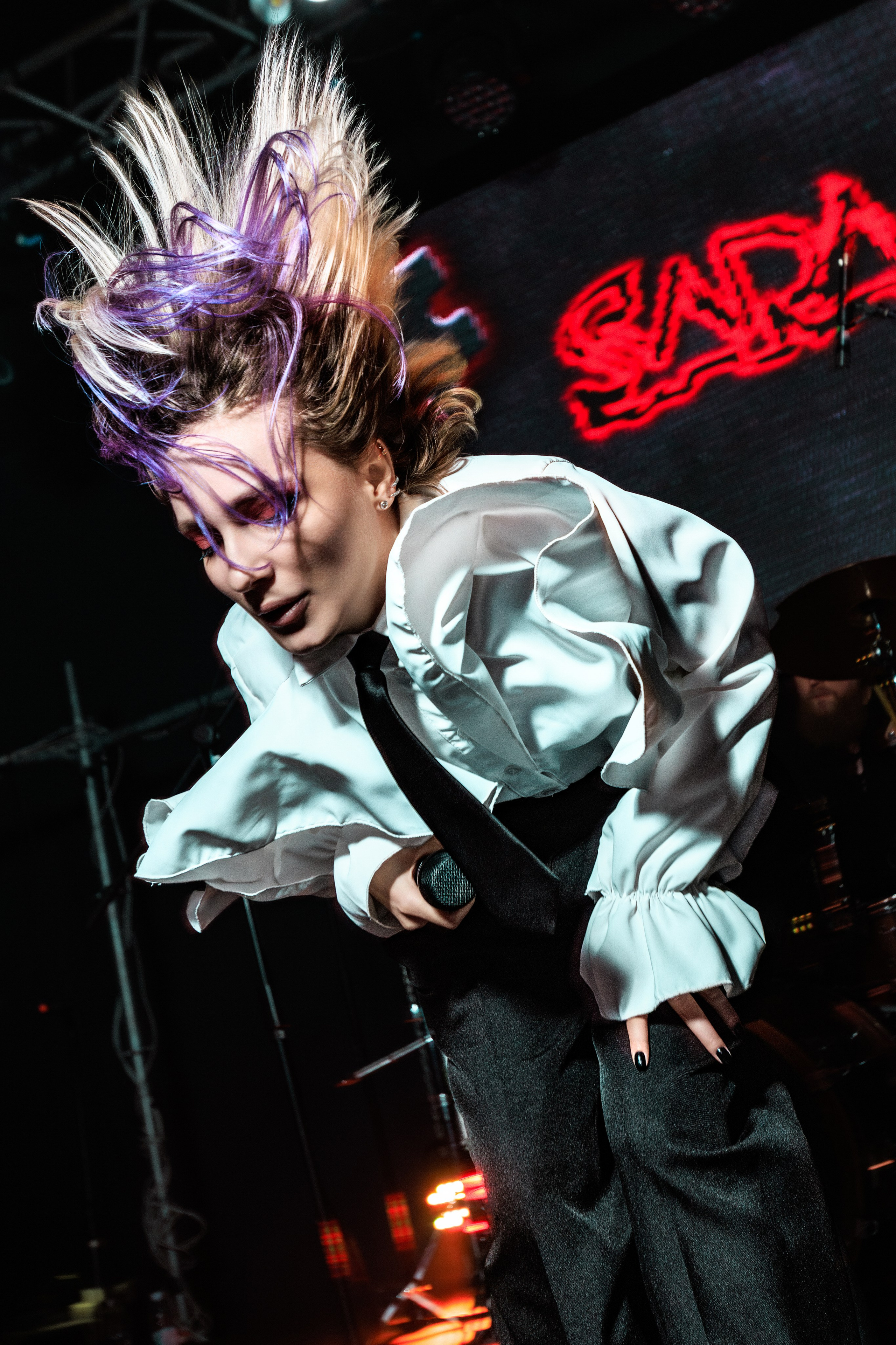 SARA. Репортажный фотограф Екатеринбург | Яркий, качественный репортаж | Концерты, клубы, репортаж, праздники, корпоративы