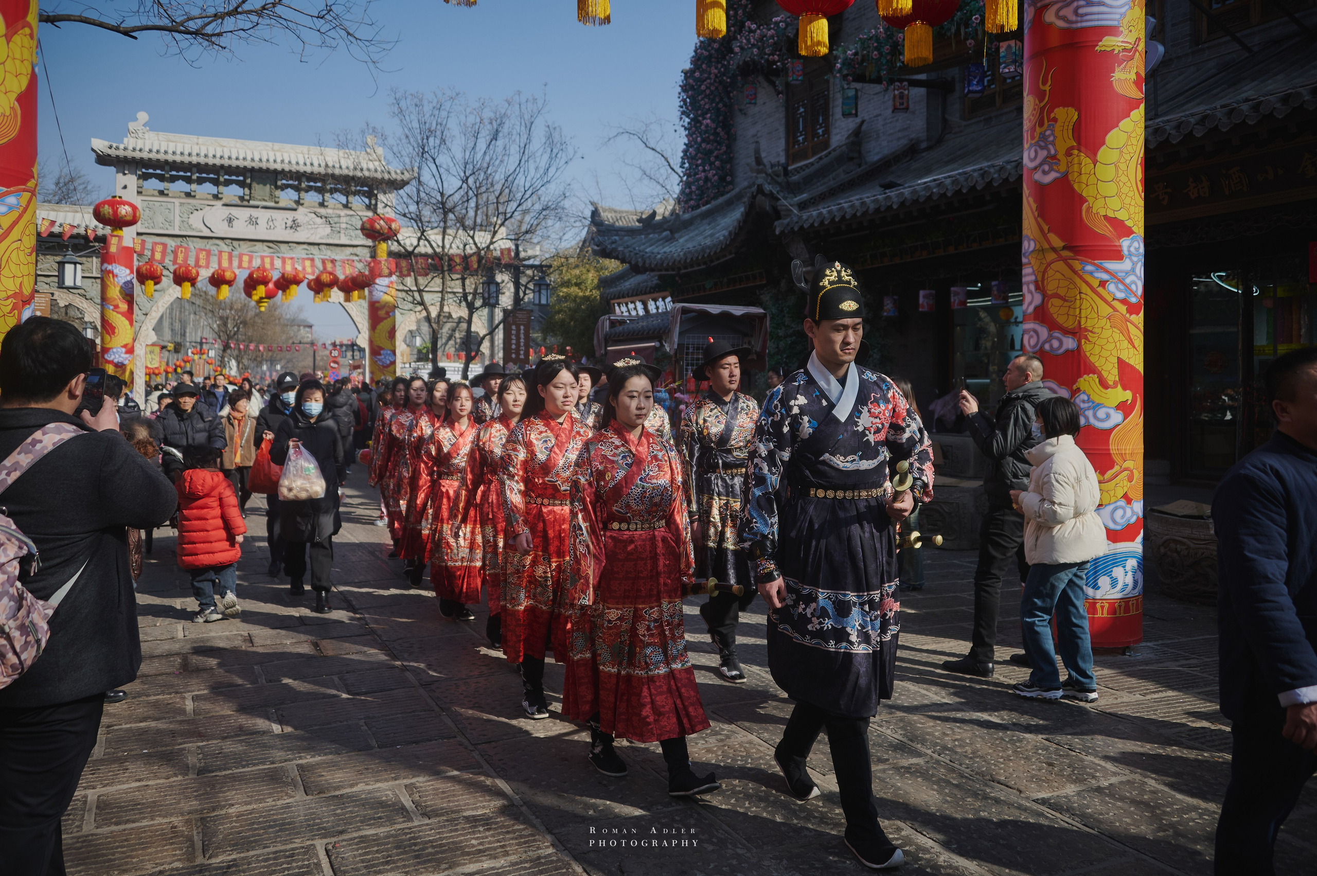 Новогодний парад в Цинчжоу. Китай. Фотограф Роман Адлер