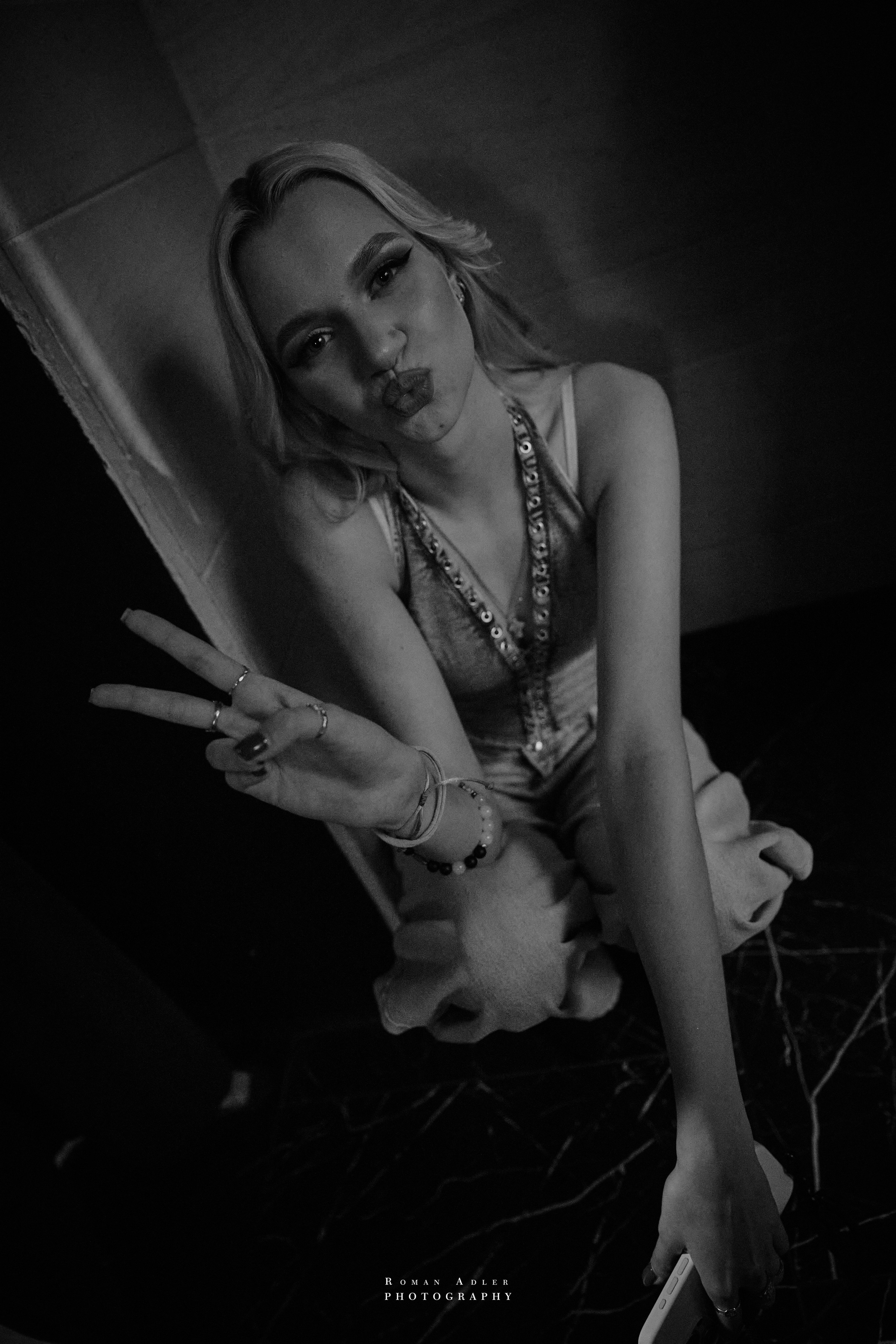 Бэкстейдж подготовки шоу Андрея Вишневского. Photographer Roman Adler