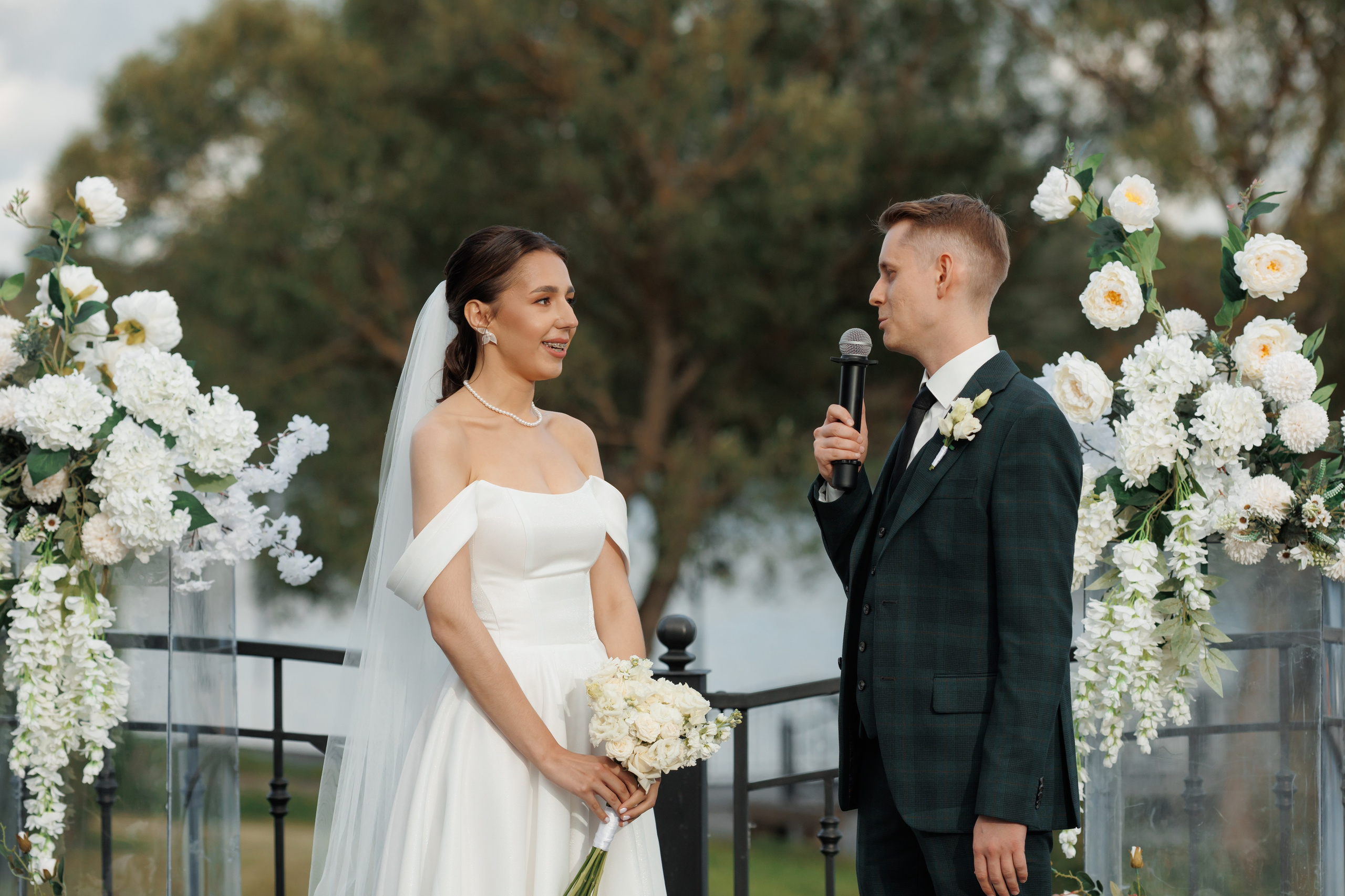 Регистрация в отеле Fish Point, ЗАГС Бутово, прогулка в Остафьево. Свадебный и репортажный фотограф (Москва, Королев и другие)