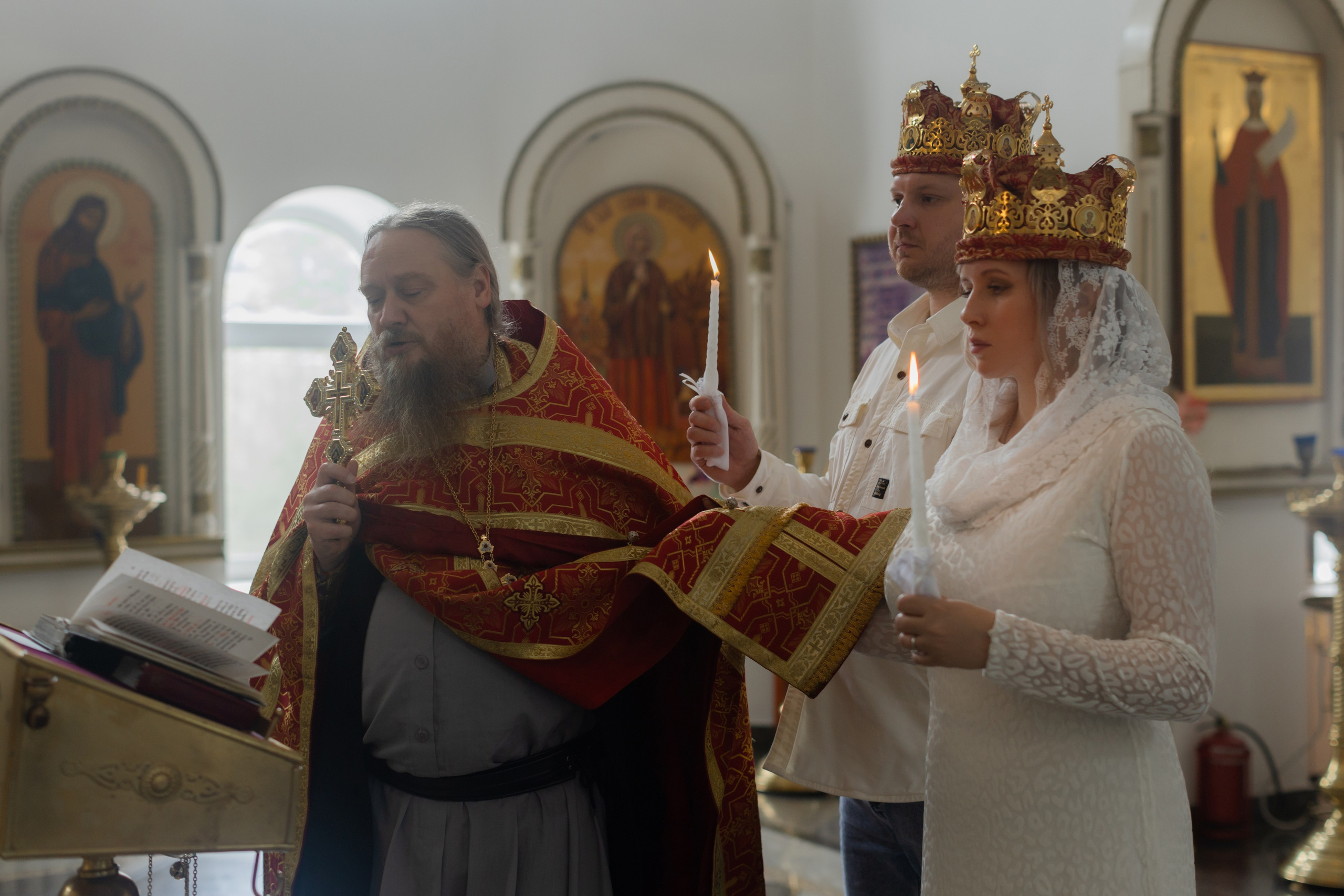 Венчание (Храм святителя Иннокентия). Свадебный и семейный фотограф в Перми Дергачева Кристина