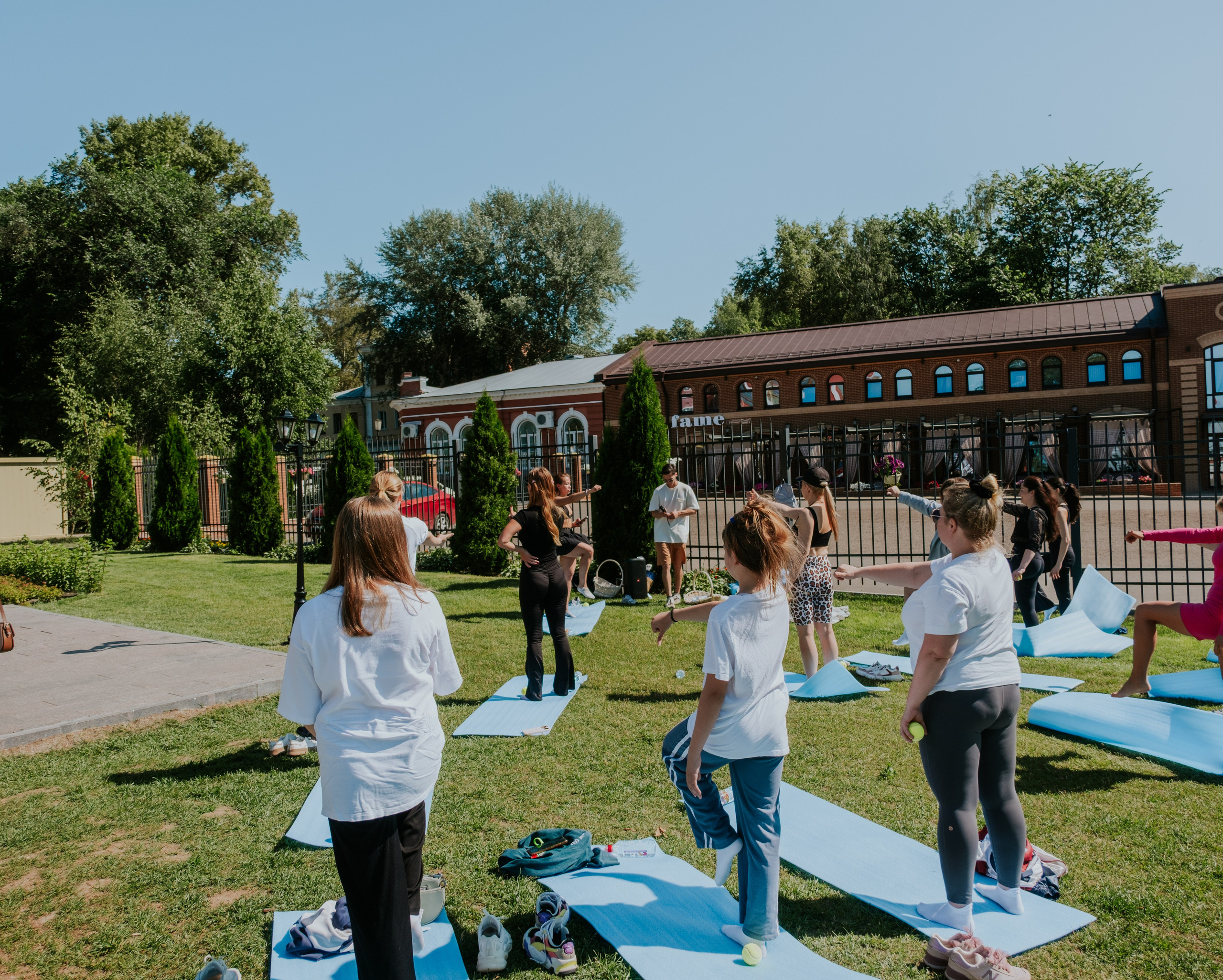 Дебют МакАура. Репортаж с возложения цветов 23.02.2023