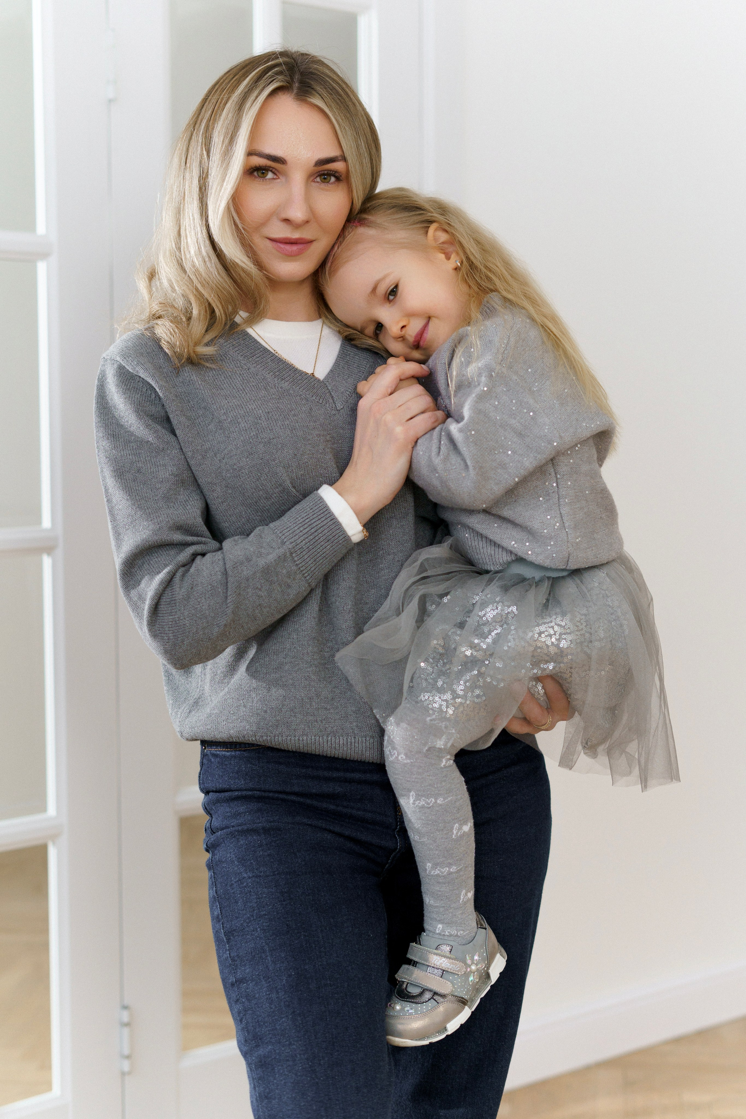 Вика и Алиса. Главная