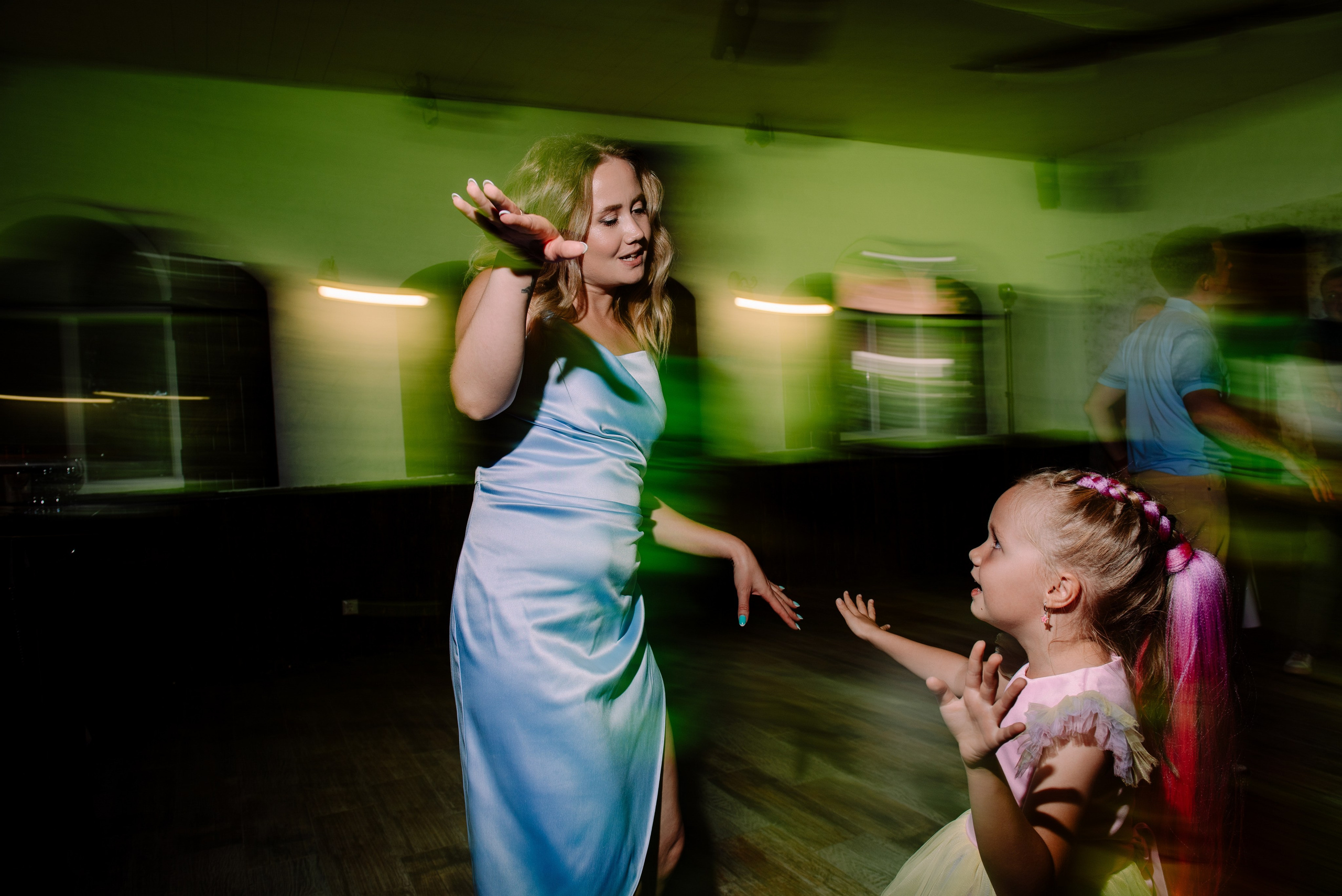Юля и Саша — душевный банкет. Семейный и свадебный фотограф в Рязани Лиза Голованова
