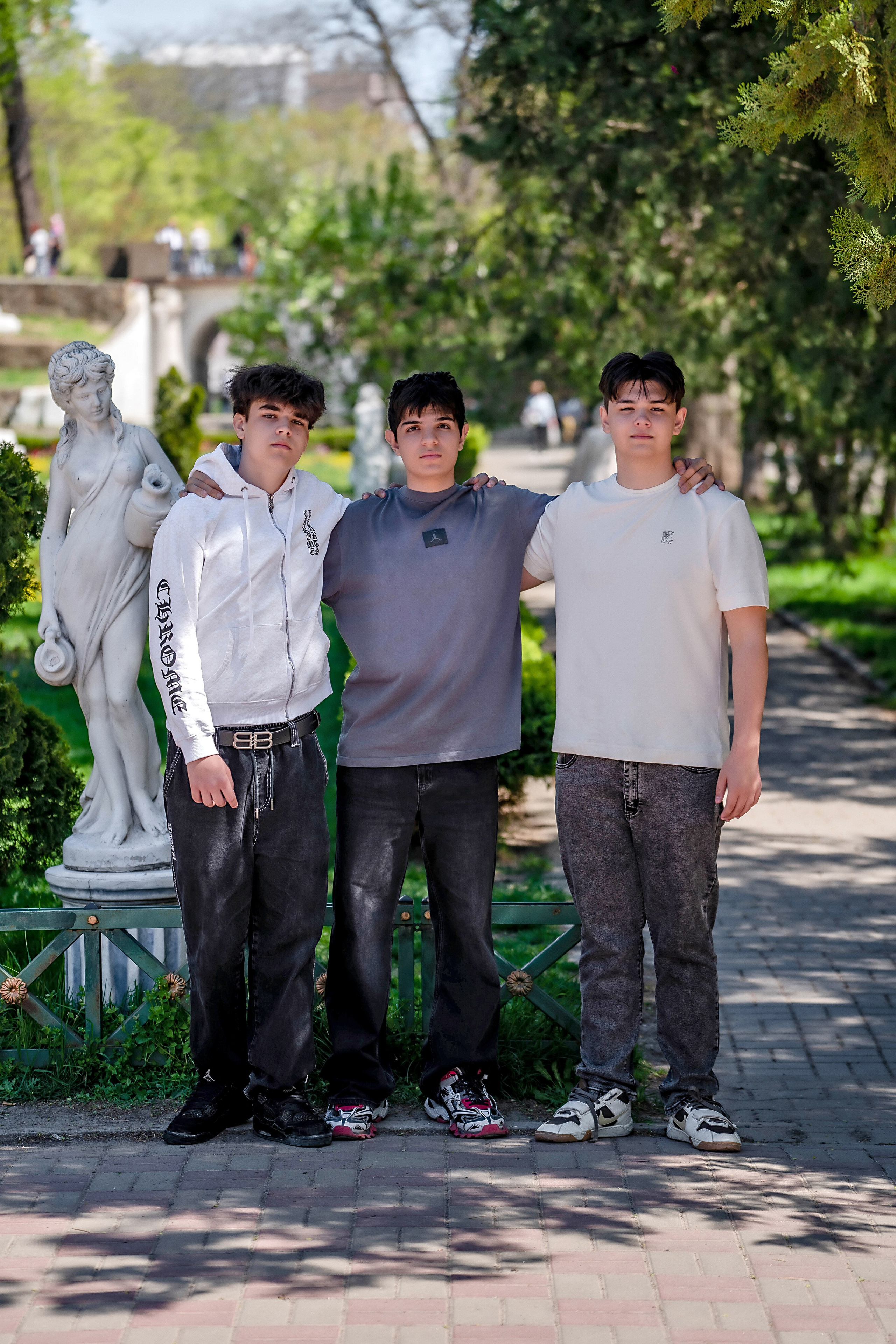 Выпускные (школьные) альбомы (книги) в Ростове-на-Дону. Современные Выпускные Альбомы в Ростове-на-Дону