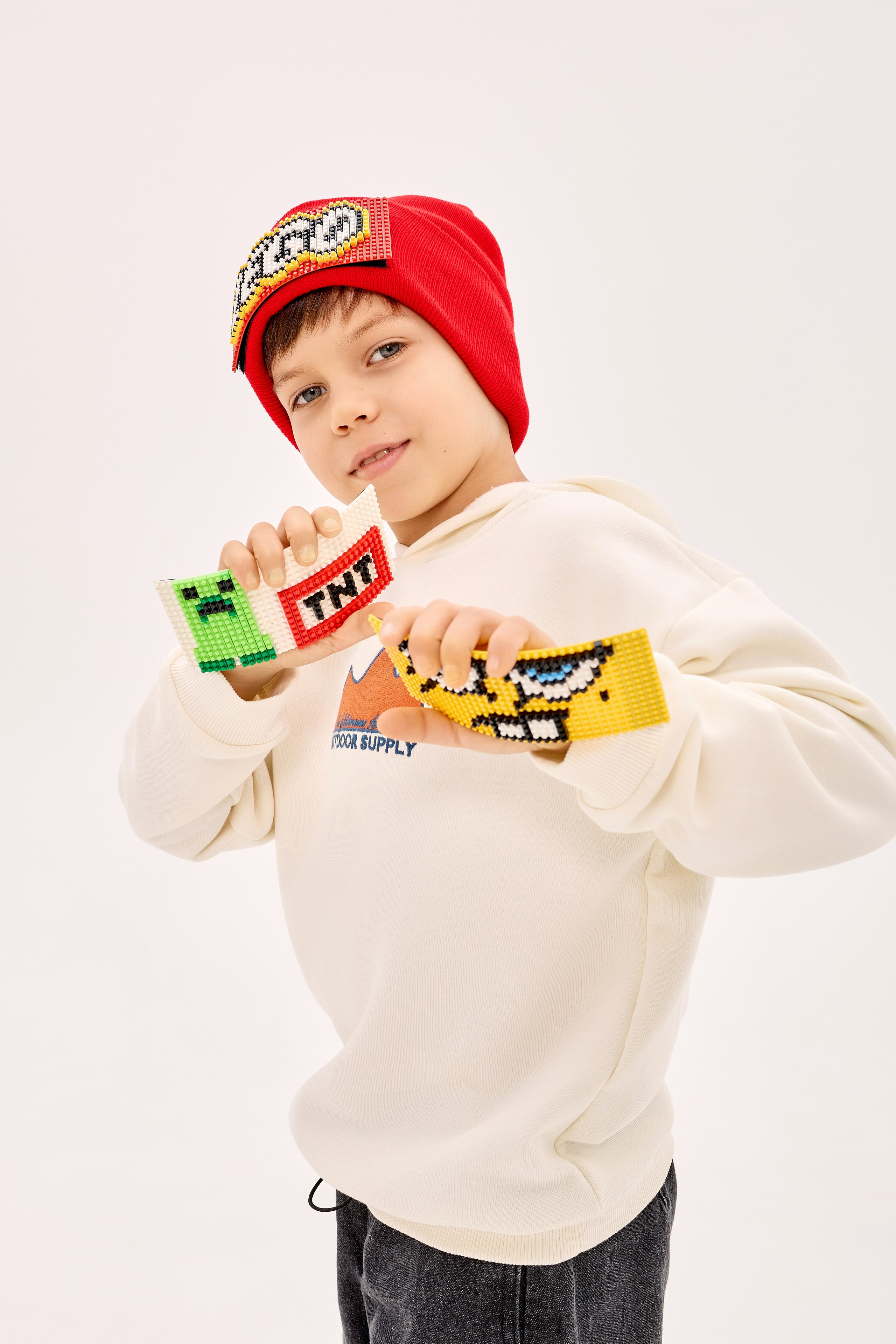 Фотосессия шапок для маркетплейсов. Фотограф Руслан Потапов в Краснодаре