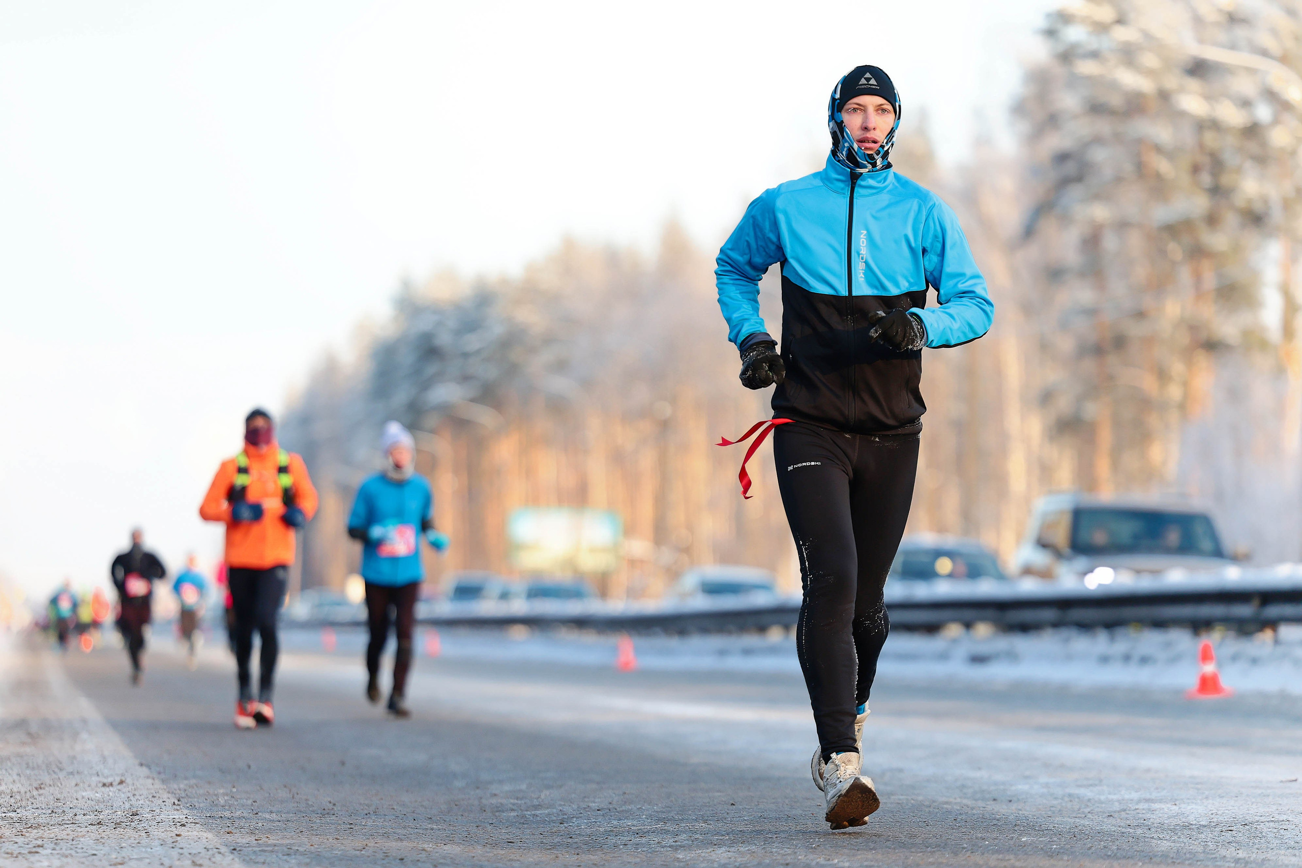 Зимний марафон «Дорога жизни» 2026. Спортивный фотограф в Санкт-Петербурге Илья Vacool